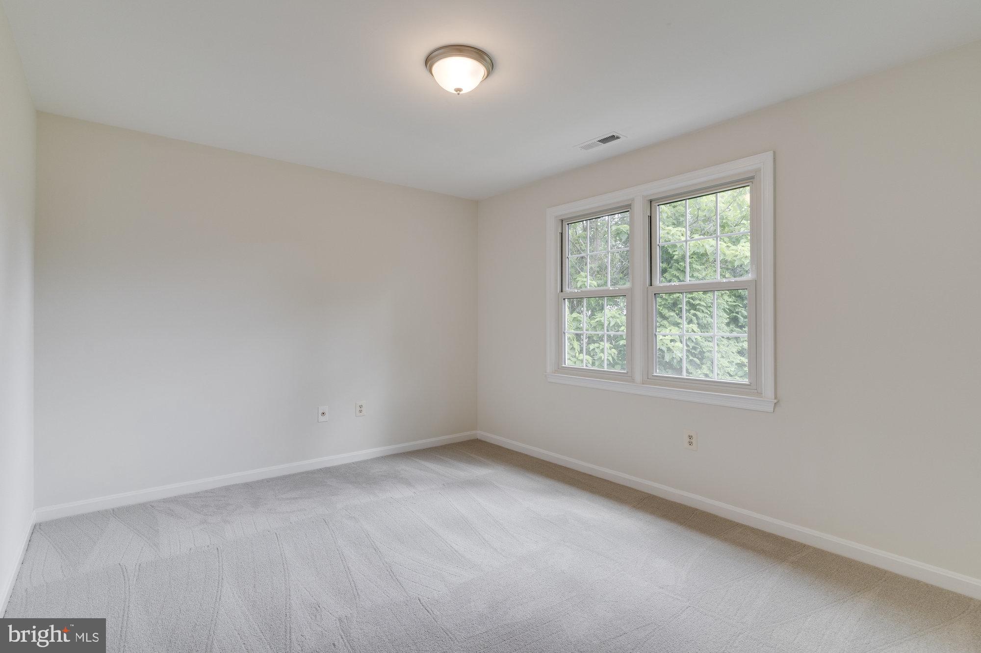 HICKORY CREEK - Residential