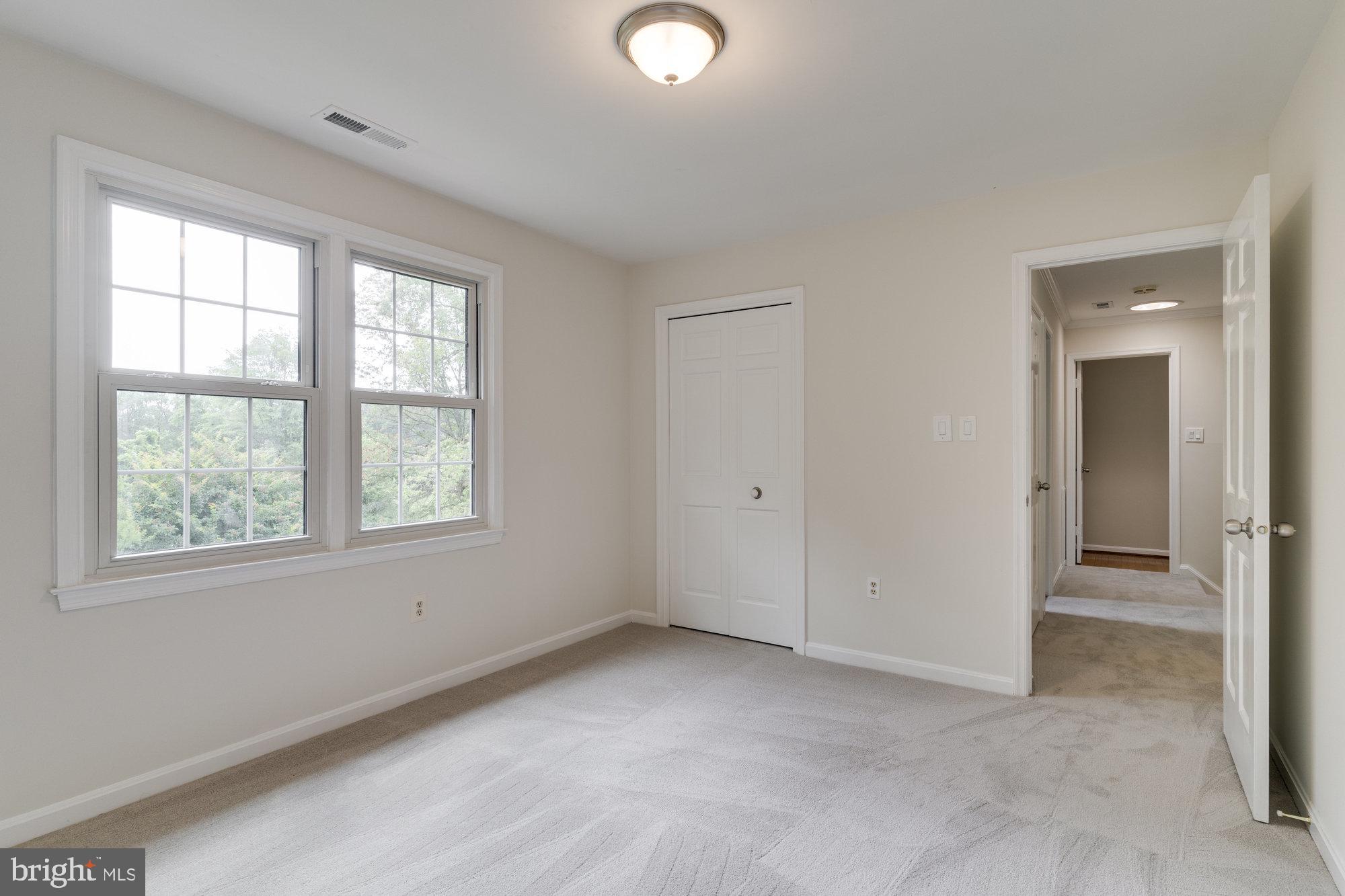 HICKORY CREEK - Residential