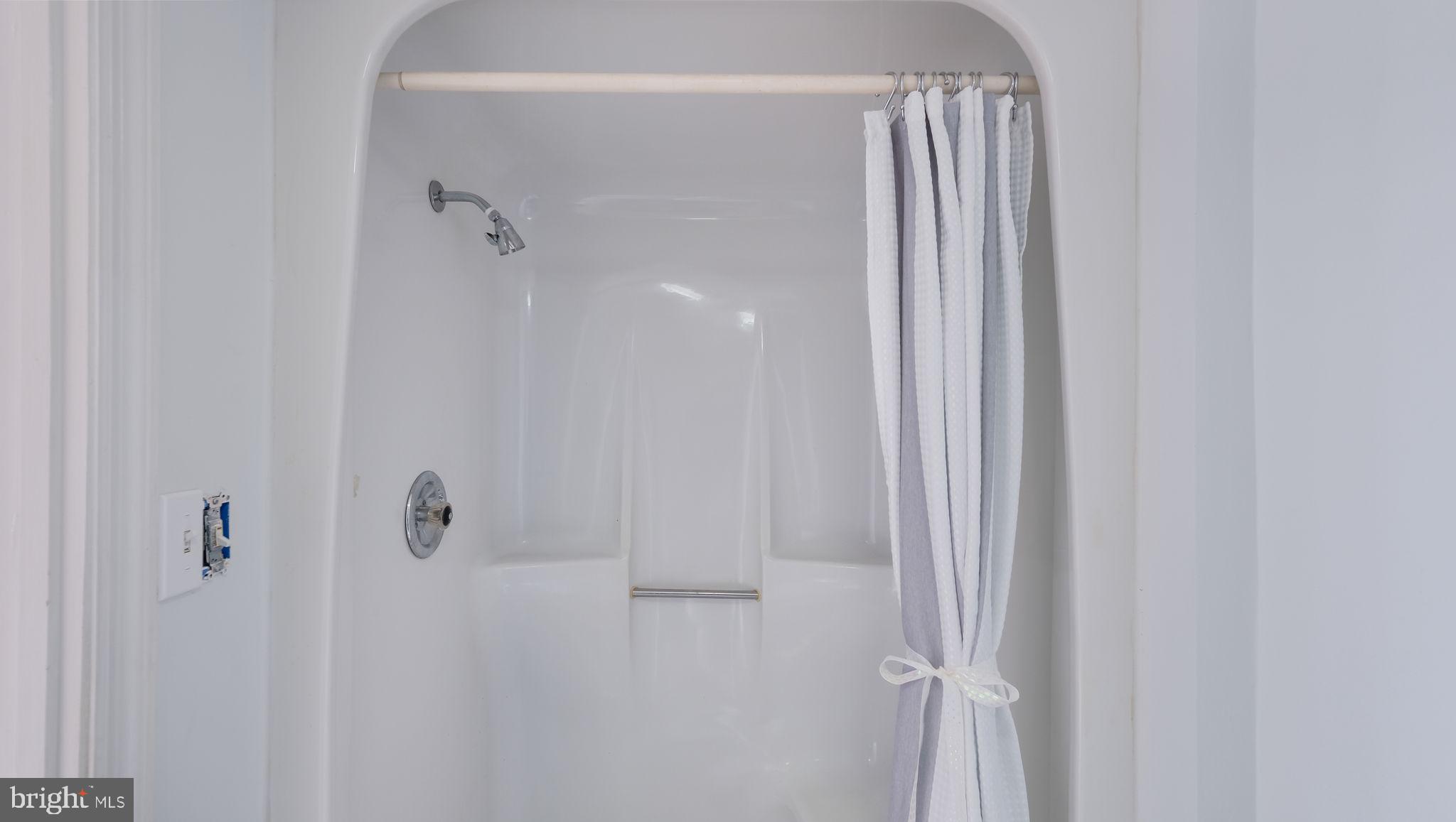 MILMONT PARK - Residential