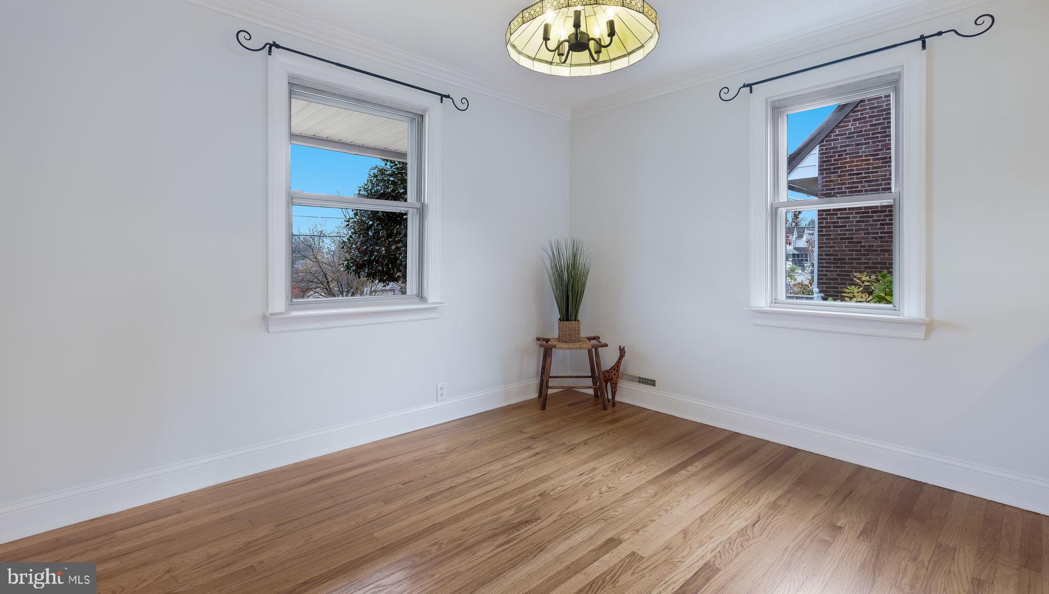 MILMONT PARK - Residential