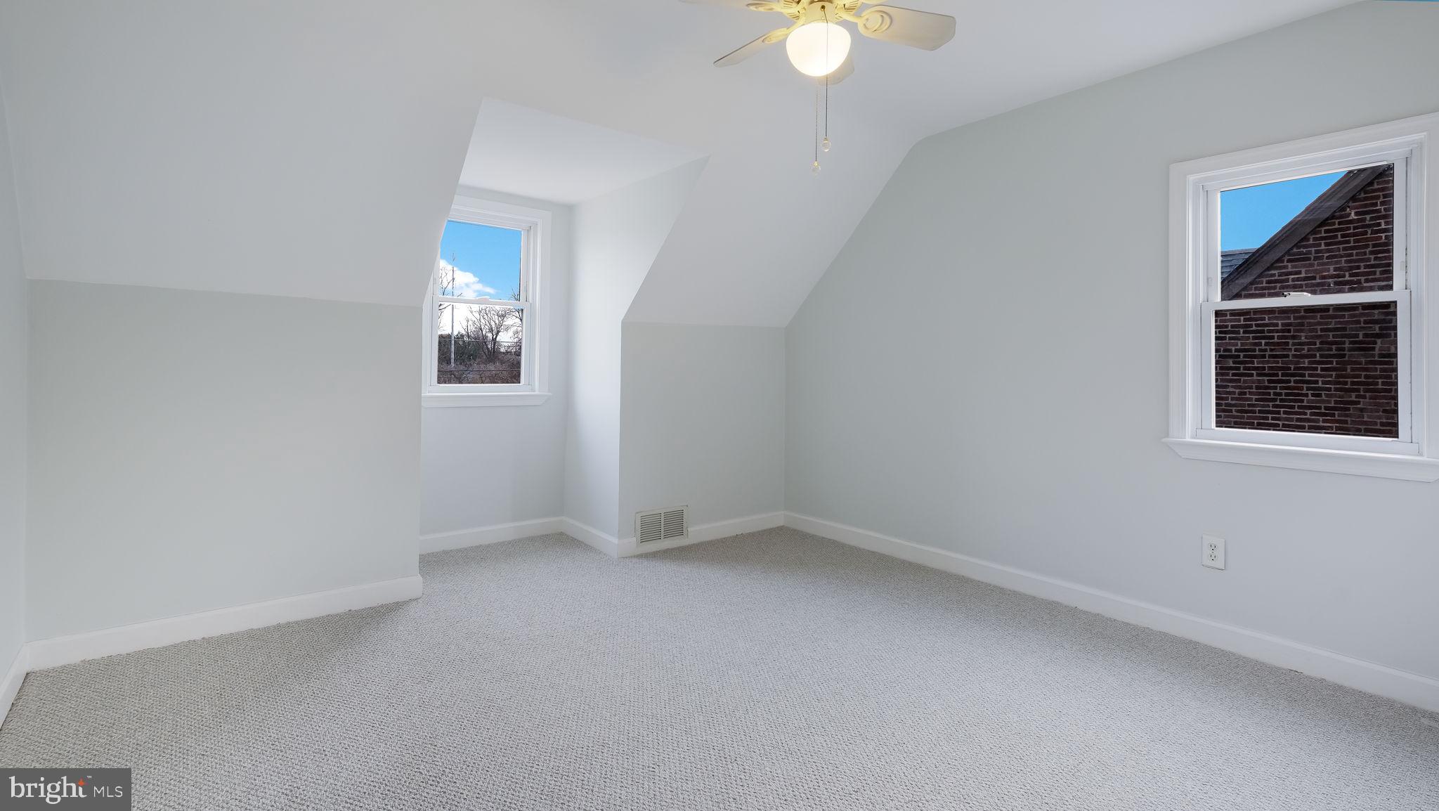 MILMONT PARK - Residential