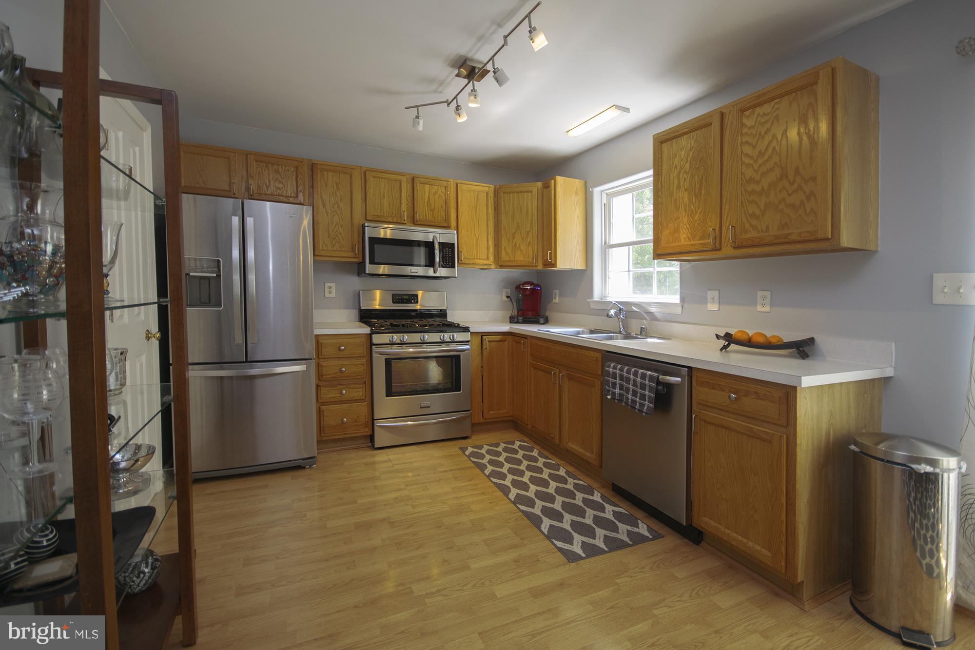 LAFAYETTE VILLAGE - Residential