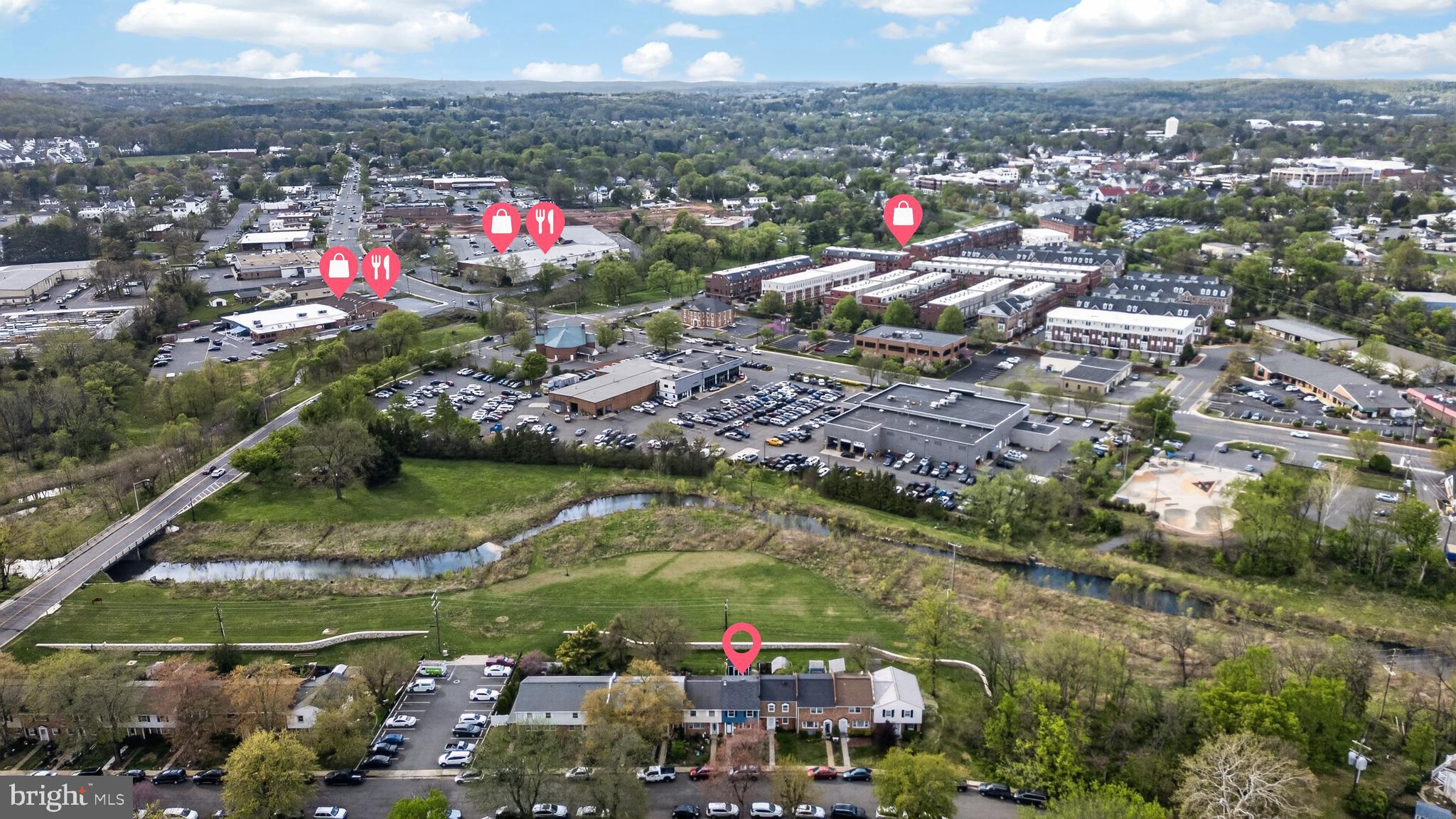 VIRGINIA KNOLLS - Residential