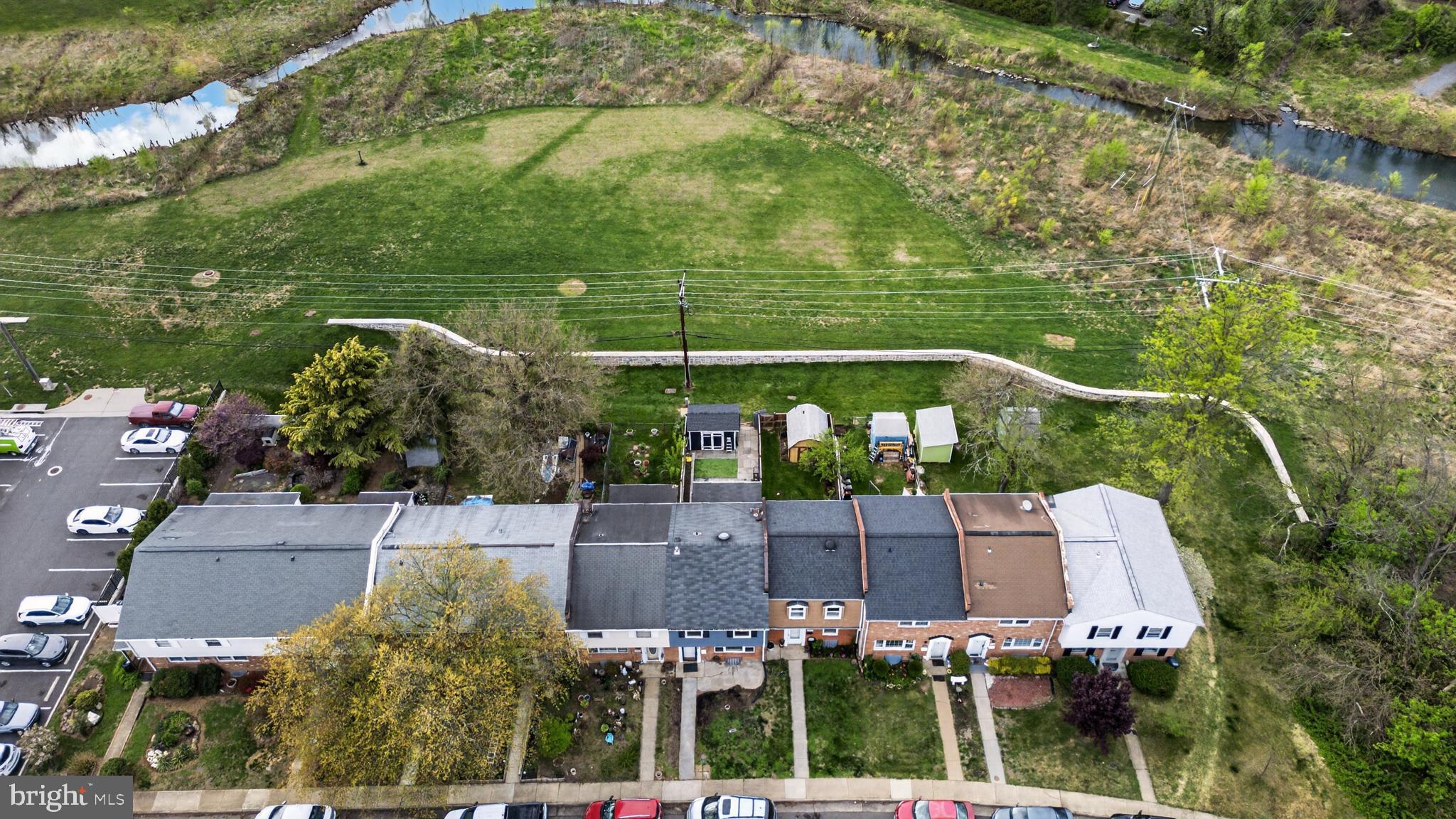 VIRGINIA KNOLLS - Residential