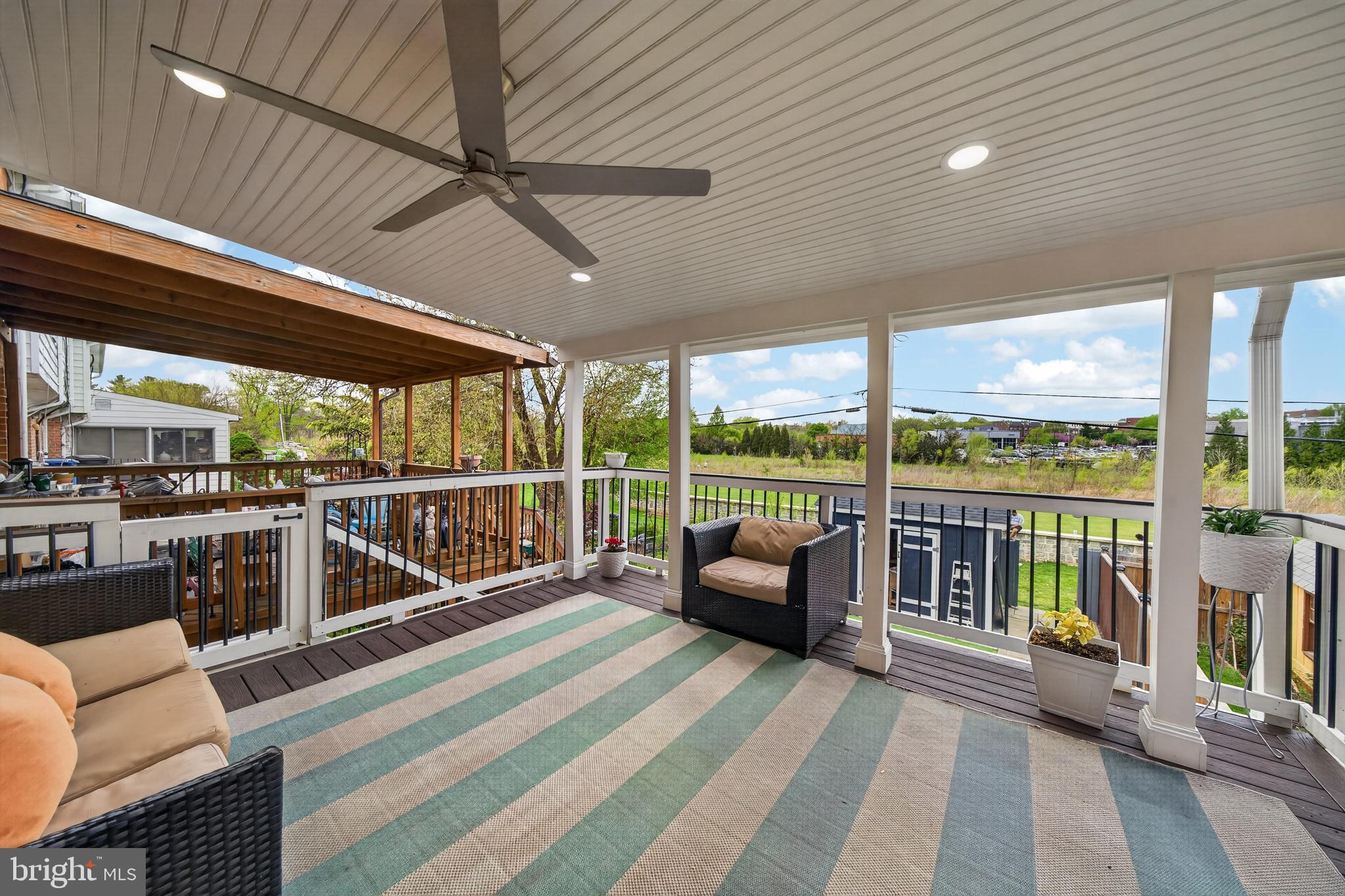 VIRGINIA KNOLLS - Residential