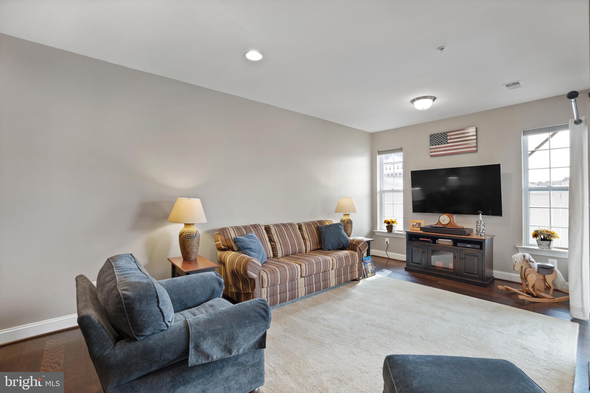 CREEKSTONE VILLAGE - Residential