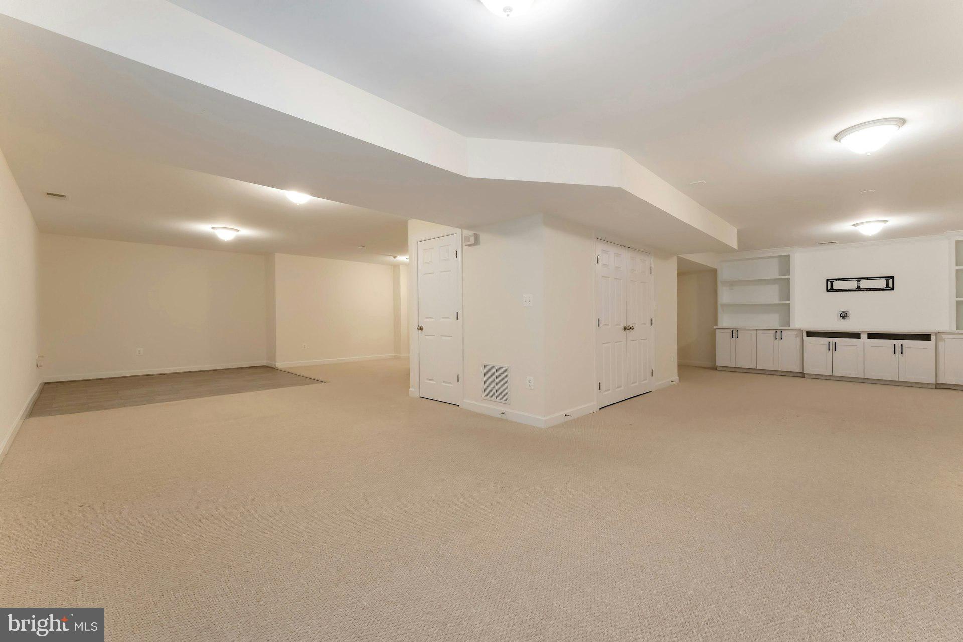 GREENFIELD CROSSING - Residential