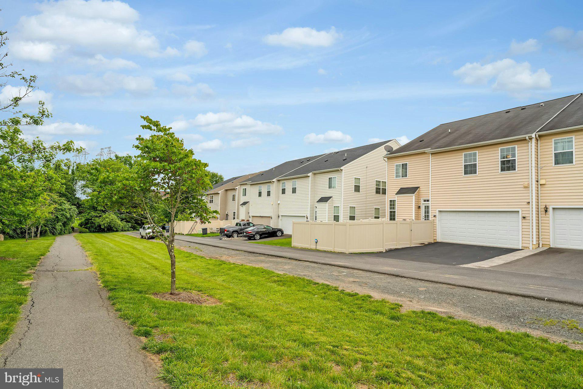 GREENFIELD CROSSING - Residential