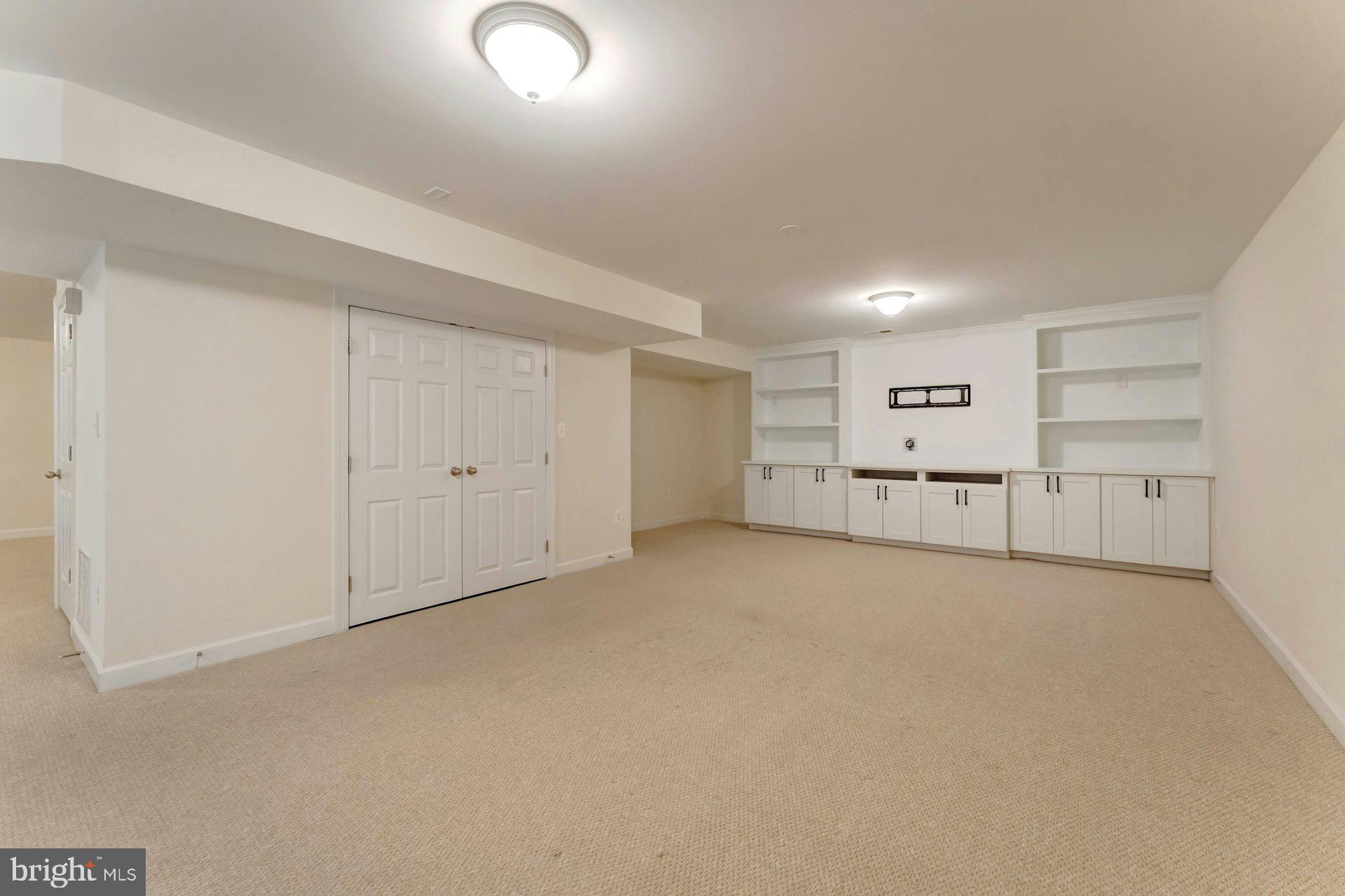 GREENFIELD CROSSING - Residential