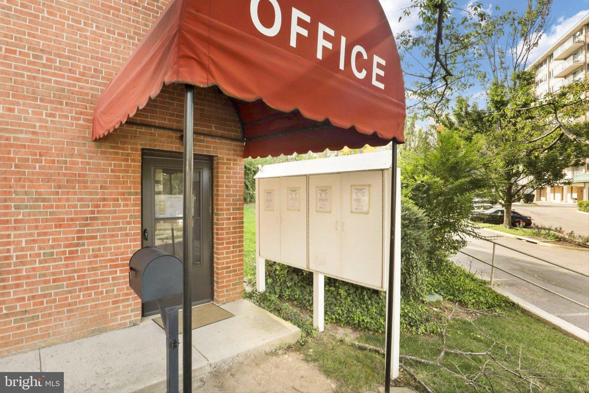 3300 S 28TH STREET 404