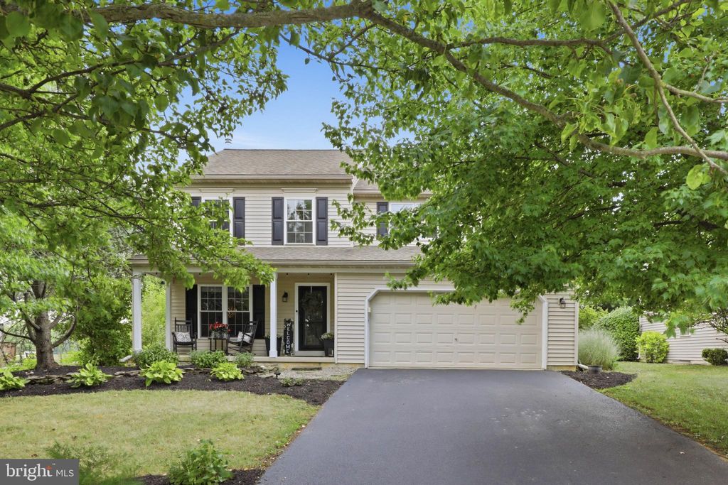 Photo of 230 Cambridge Lane, LITITZ, PA 17543 (MLS # PALA2090630)