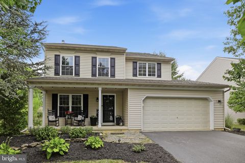 Homes For Sale - 230 Cambridge Lane<br/> LITITZ, PA 17543