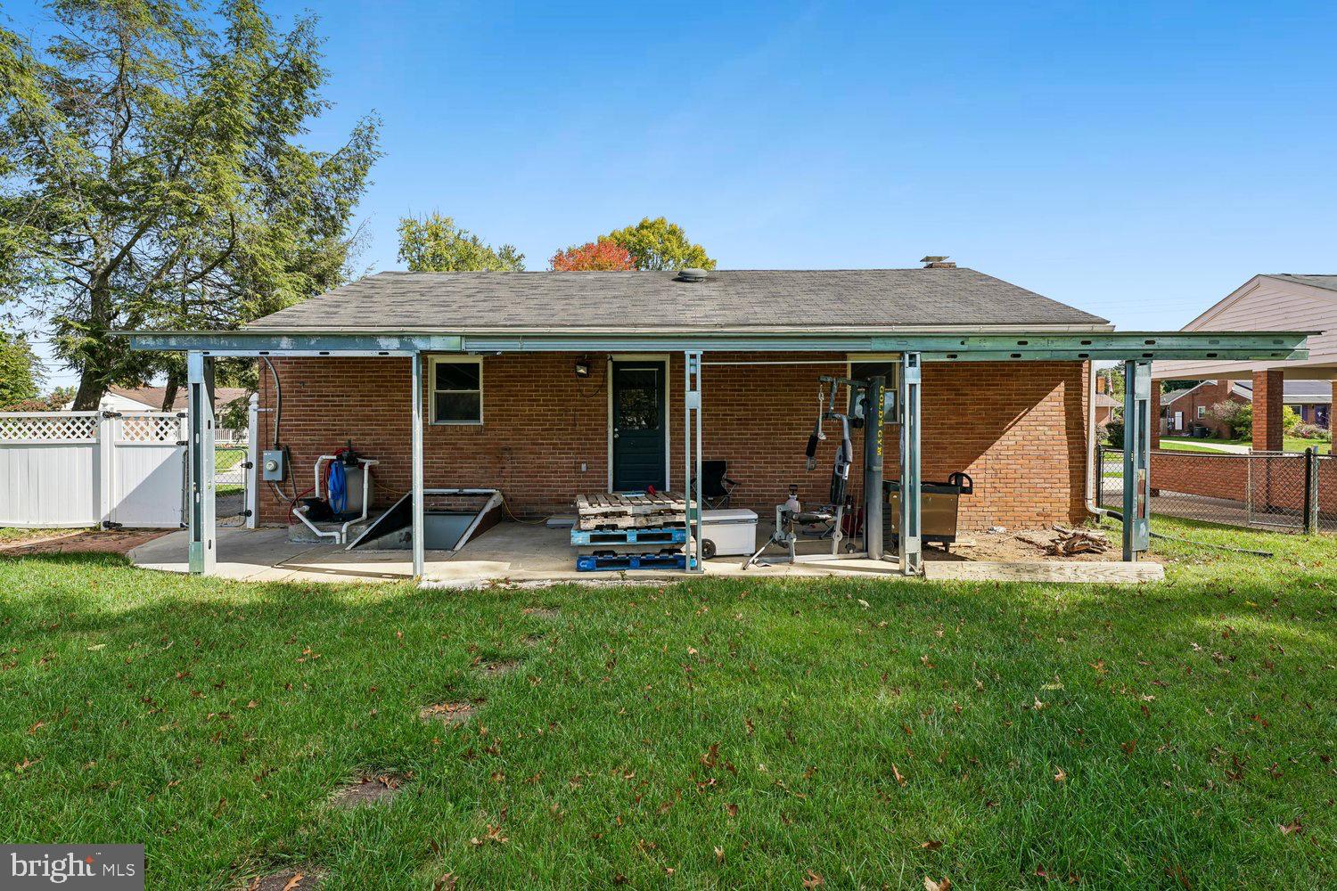 72 SHERWOOD DRIVE