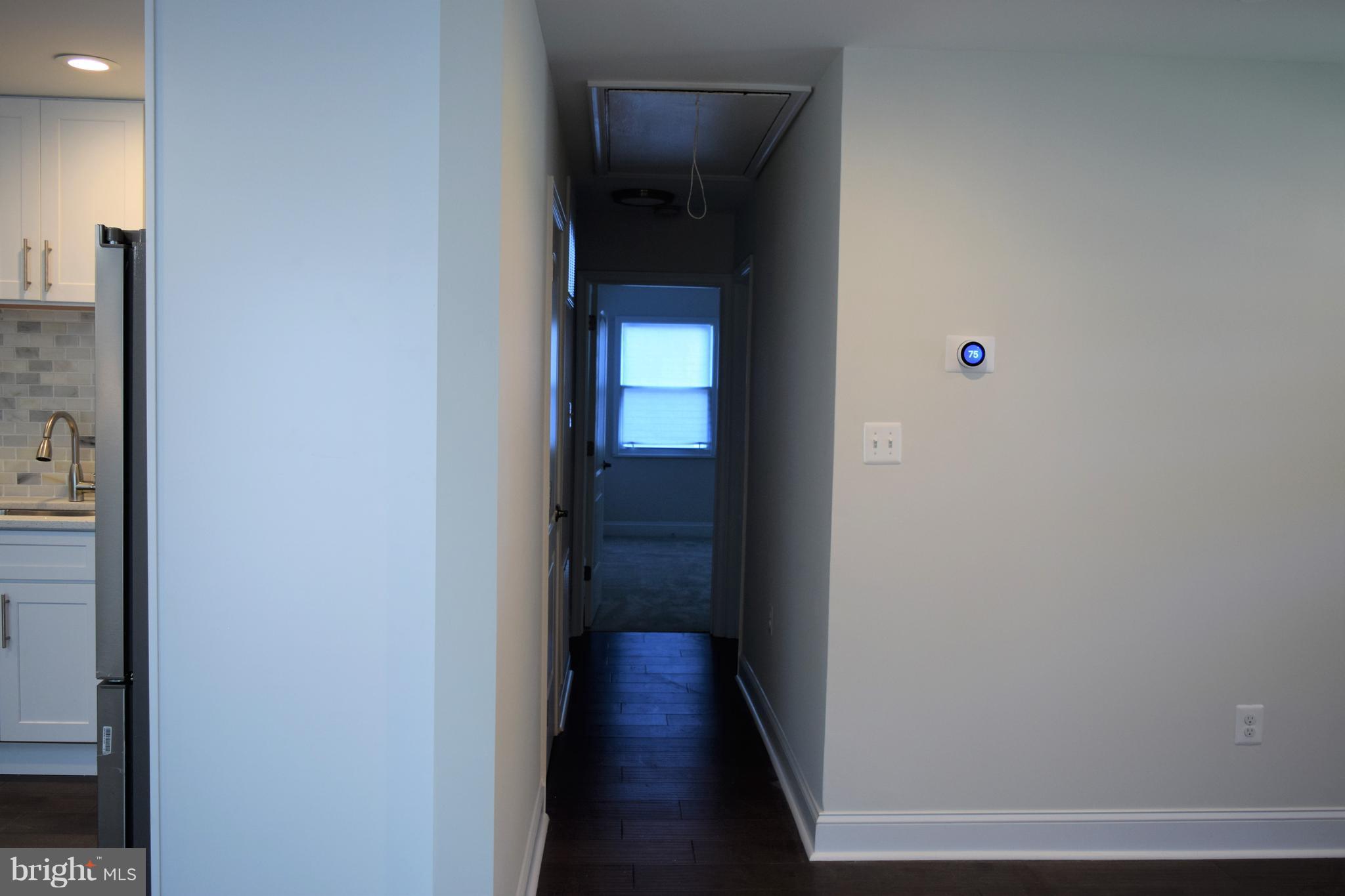 SOUTH LAWN - Residential