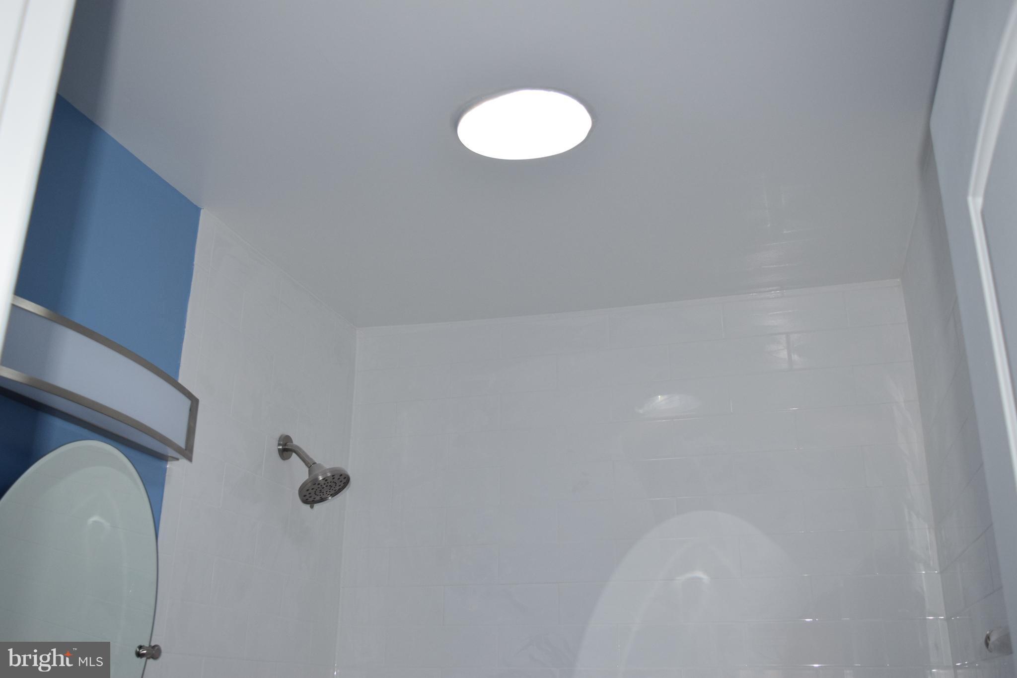 SOUTH LAWN - Residential