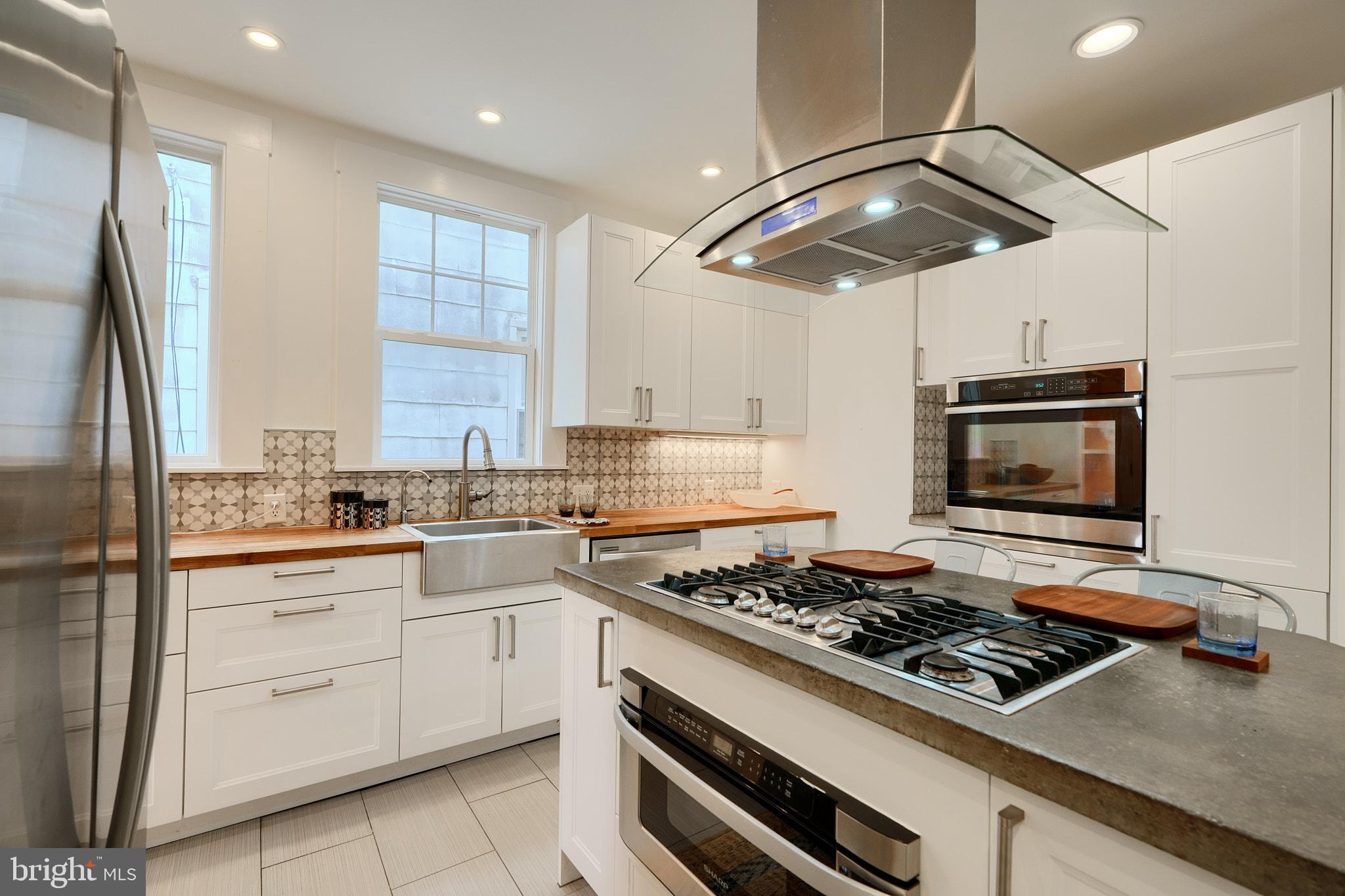 HAMPDEN HISTORIC DISTRICT - Residential