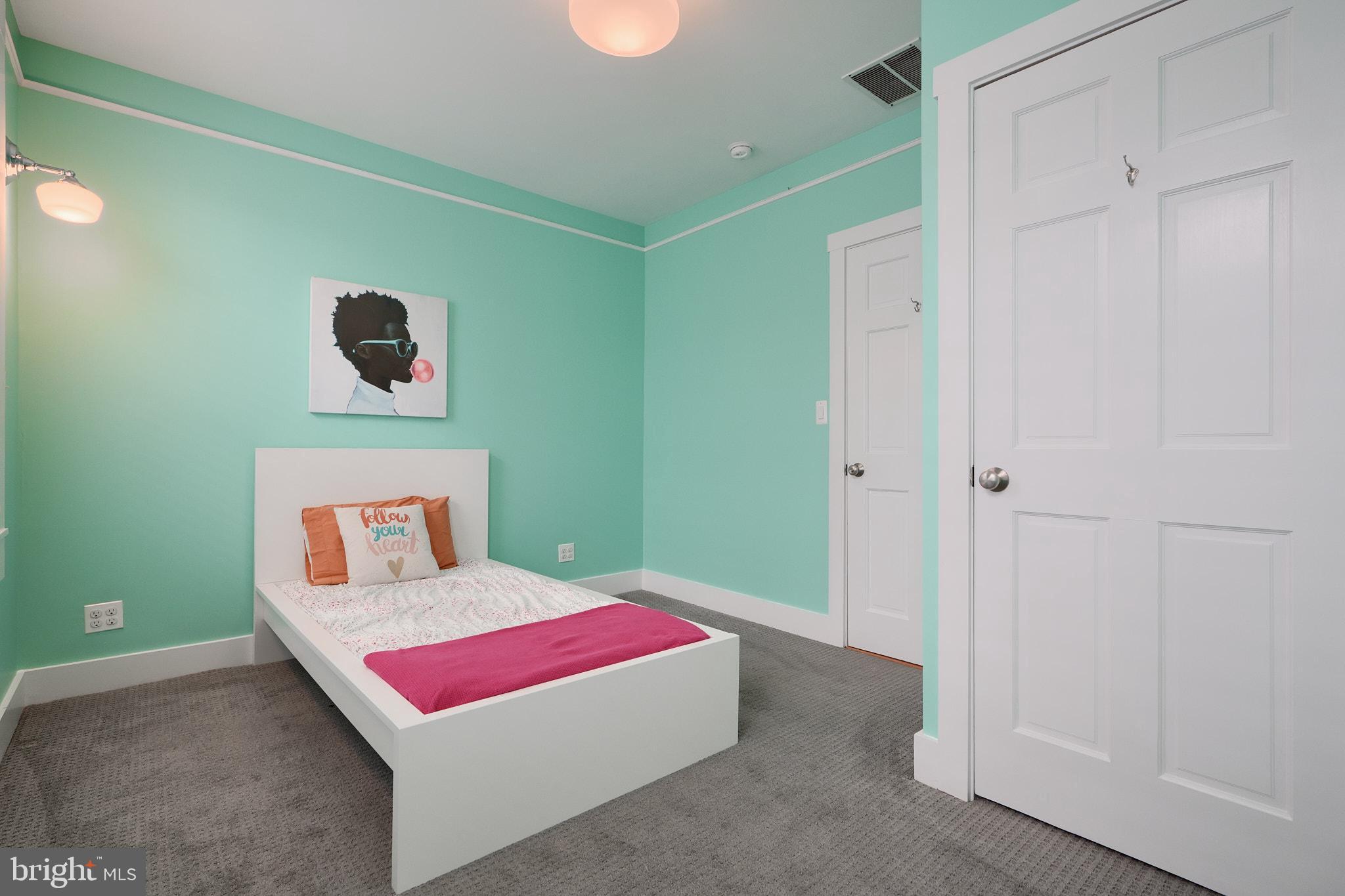 HAMPDEN HISTORIC DISTRICT - Residential