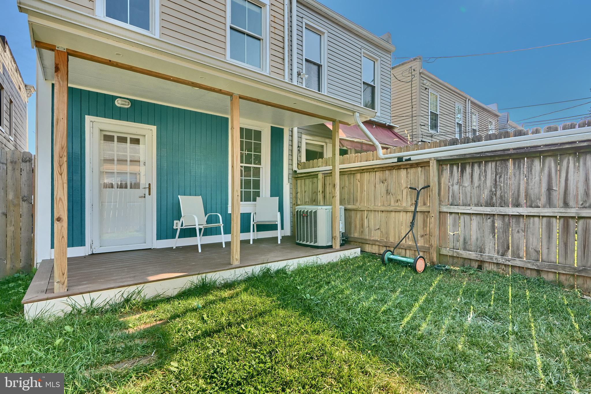 HAMPDEN HISTORIC DISTRICT - Residential