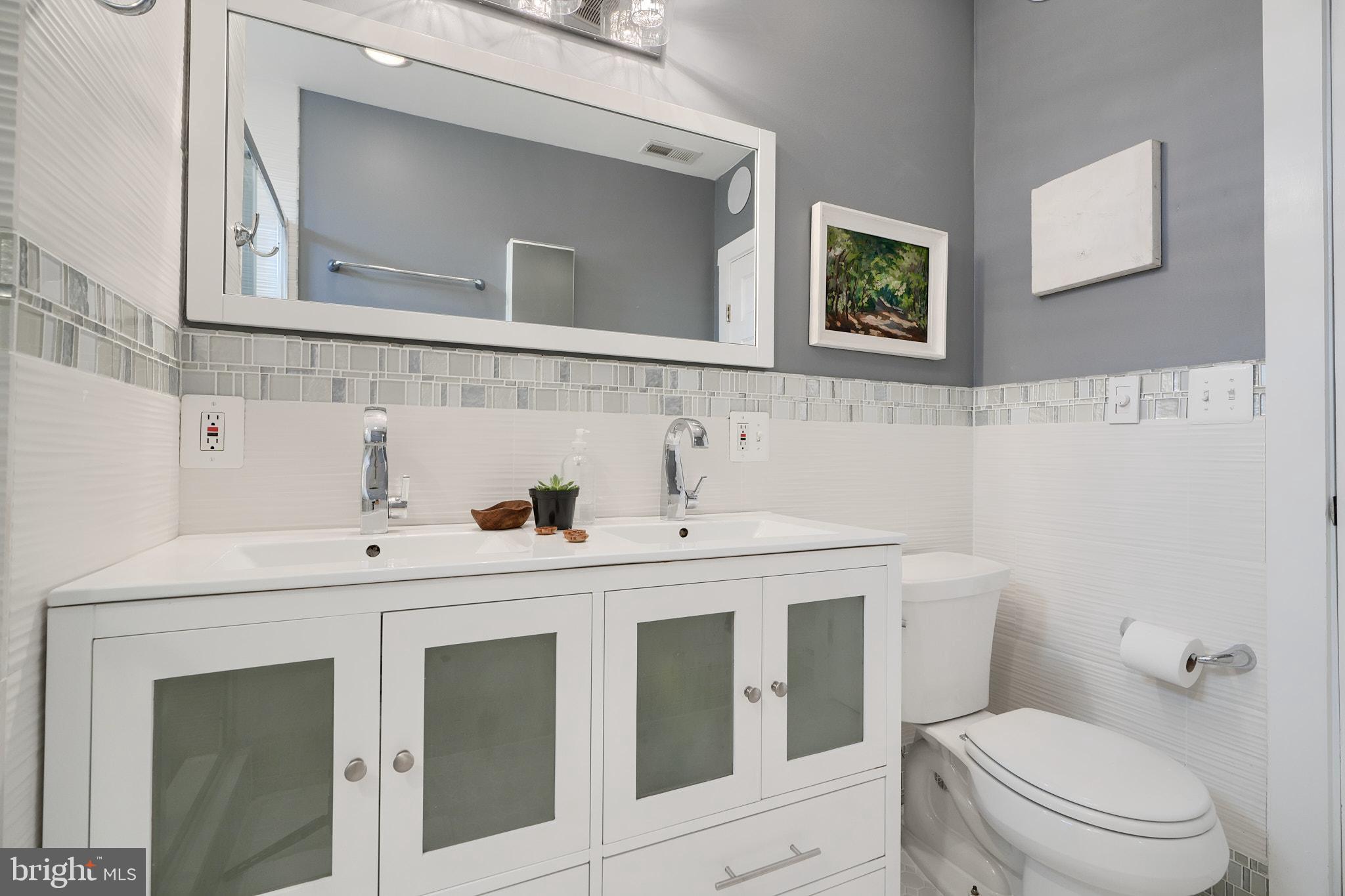 HAMPDEN HISTORIC DISTRICT - Residential