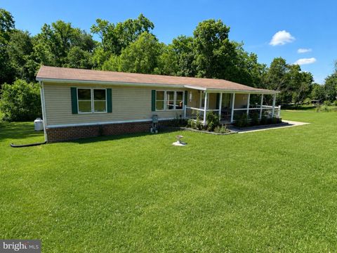 Photo of 105 Weire Road, YORK, PA 17404 (MLS # PAYK2105622)