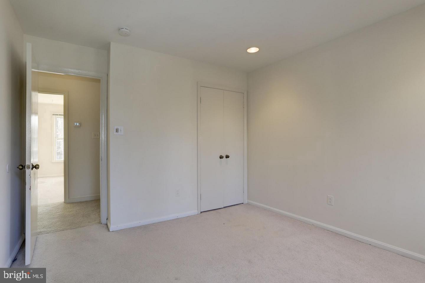 INVERNESS FOREST - Residential Lease