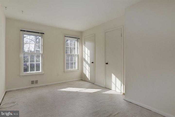 INVERNESS FOREST - Residential Lease