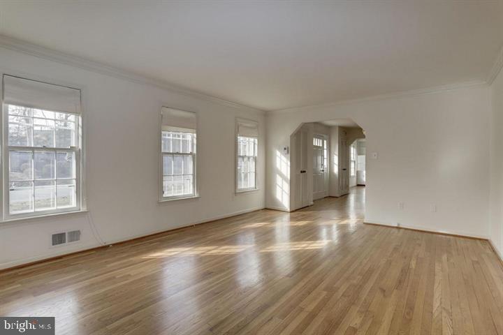 INVERNESS FOREST - Residential Lease