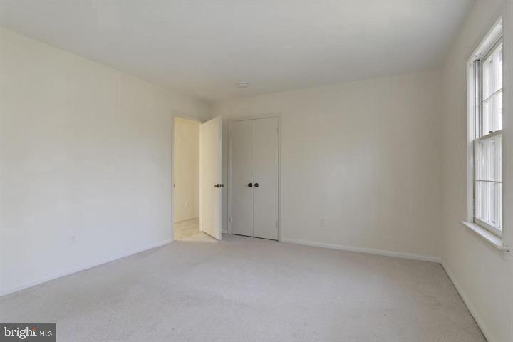 INVERNESS FOREST - Residential Lease