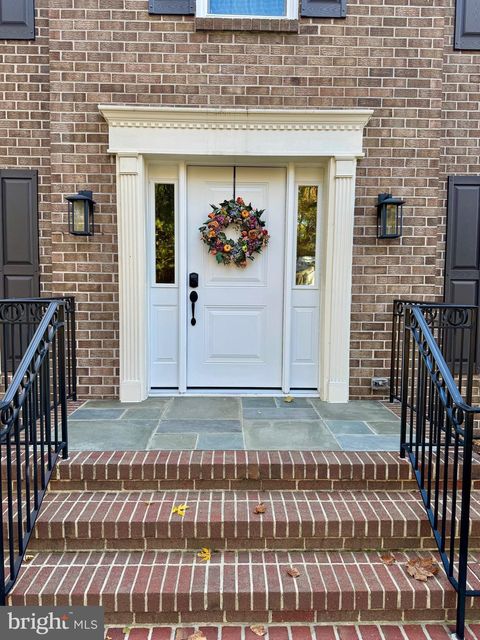 201 AUTUMN CHASE DRIVE ANNAPOLIS MD 21401