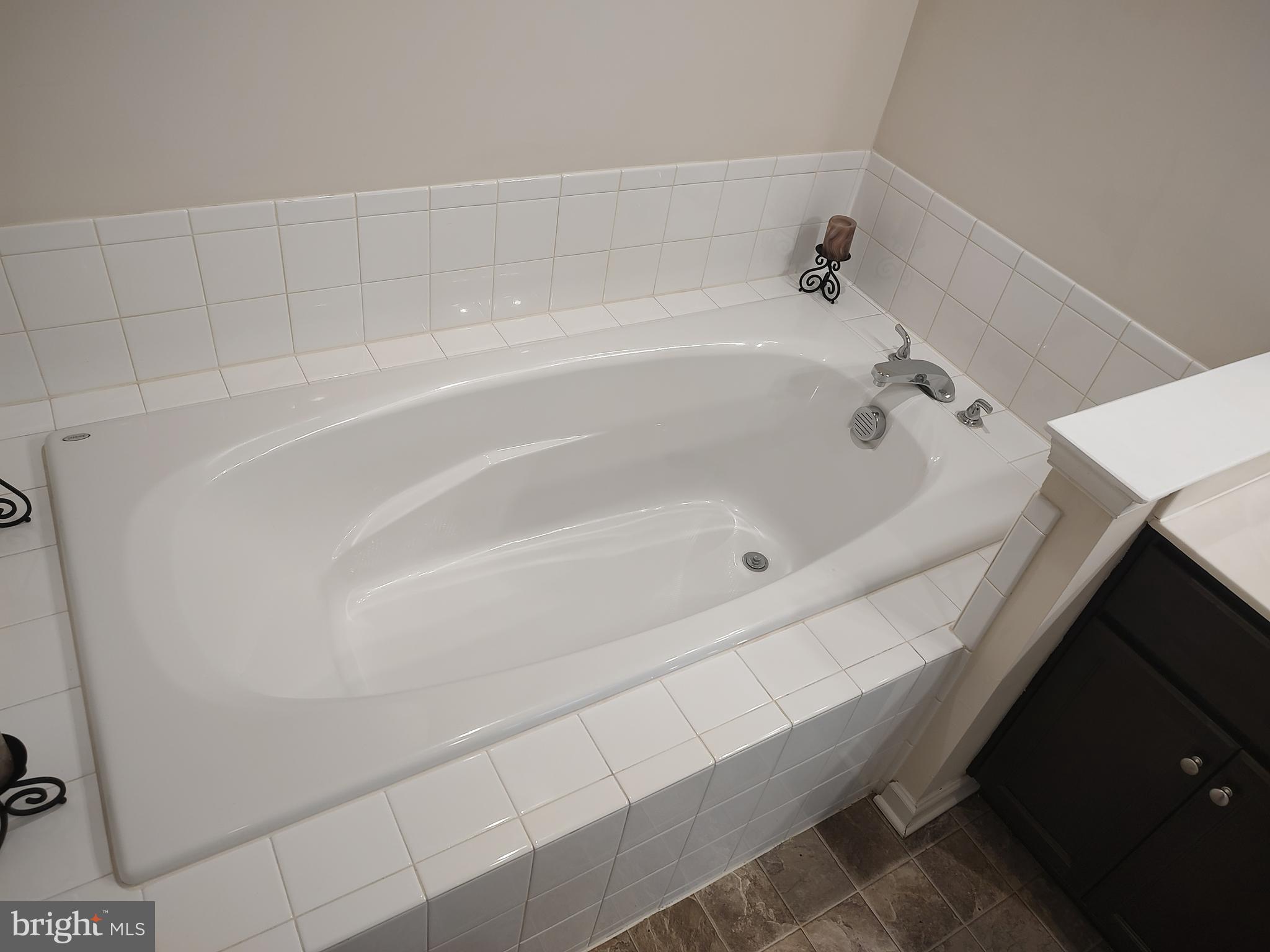 OAKVIEW VILLAGE - Residential