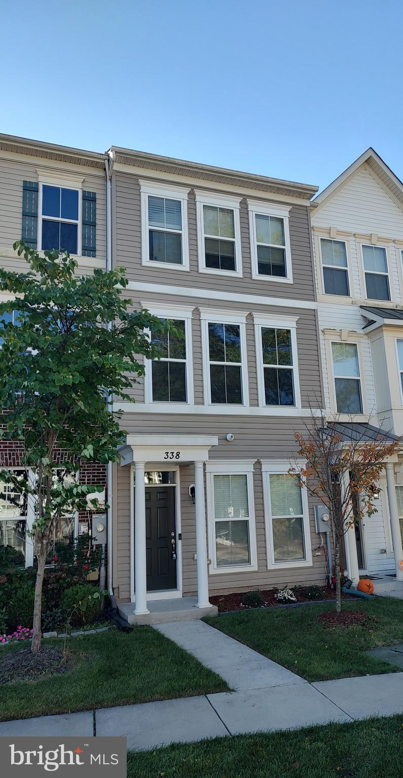 OAKVIEW VILLAGE - Residential