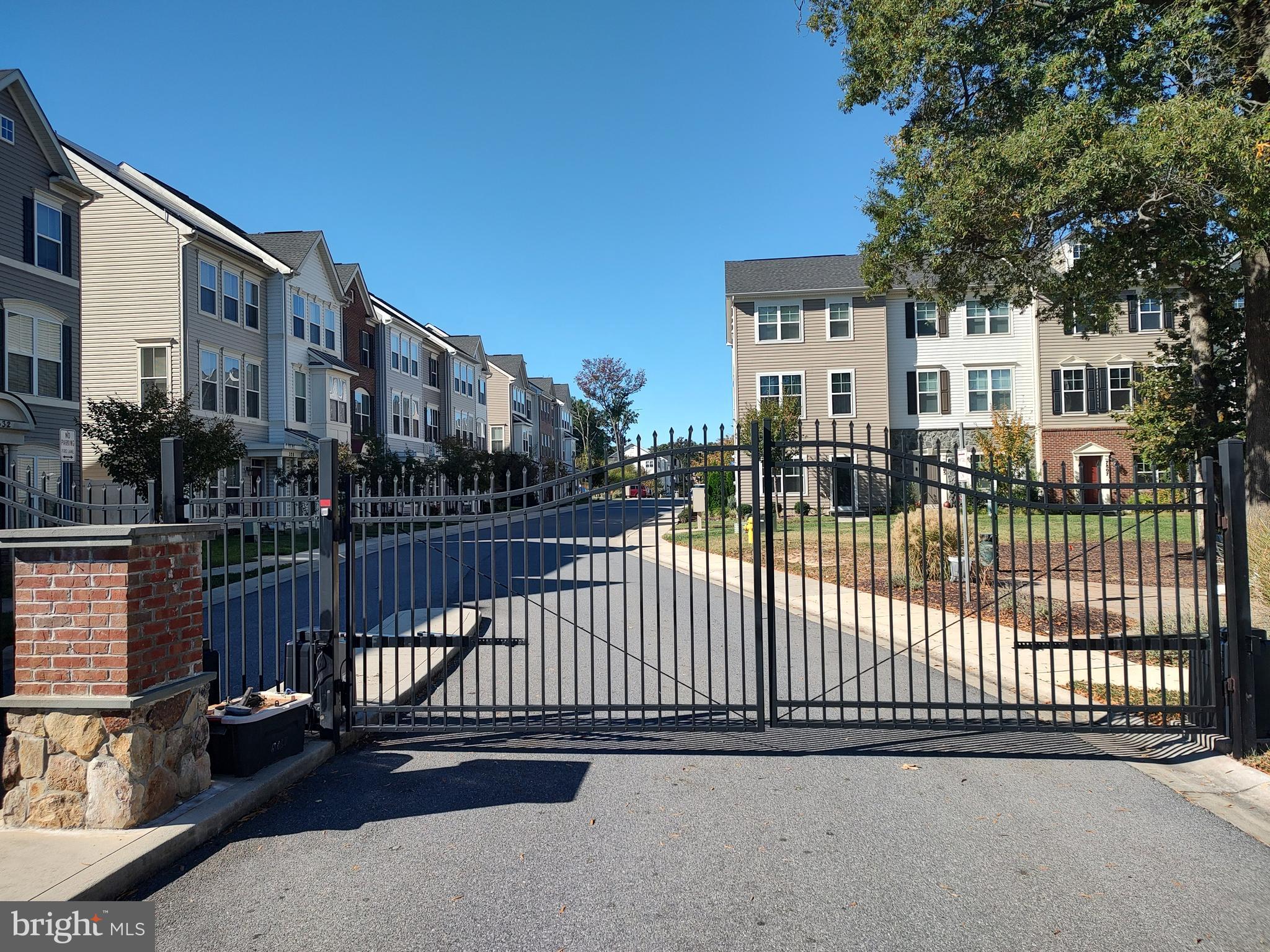 OAKVIEW VILLAGE - Residential