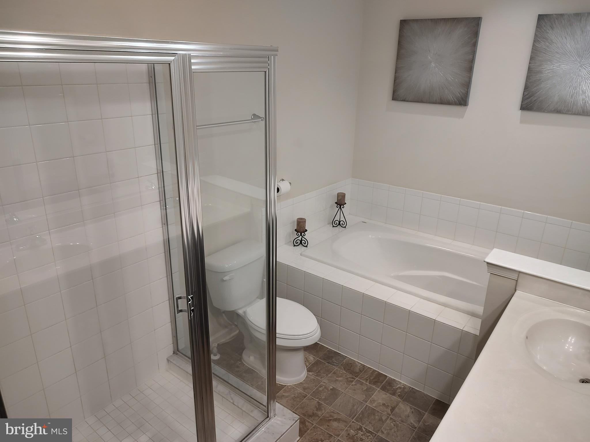 OAKVIEW VILLAGE - Residential