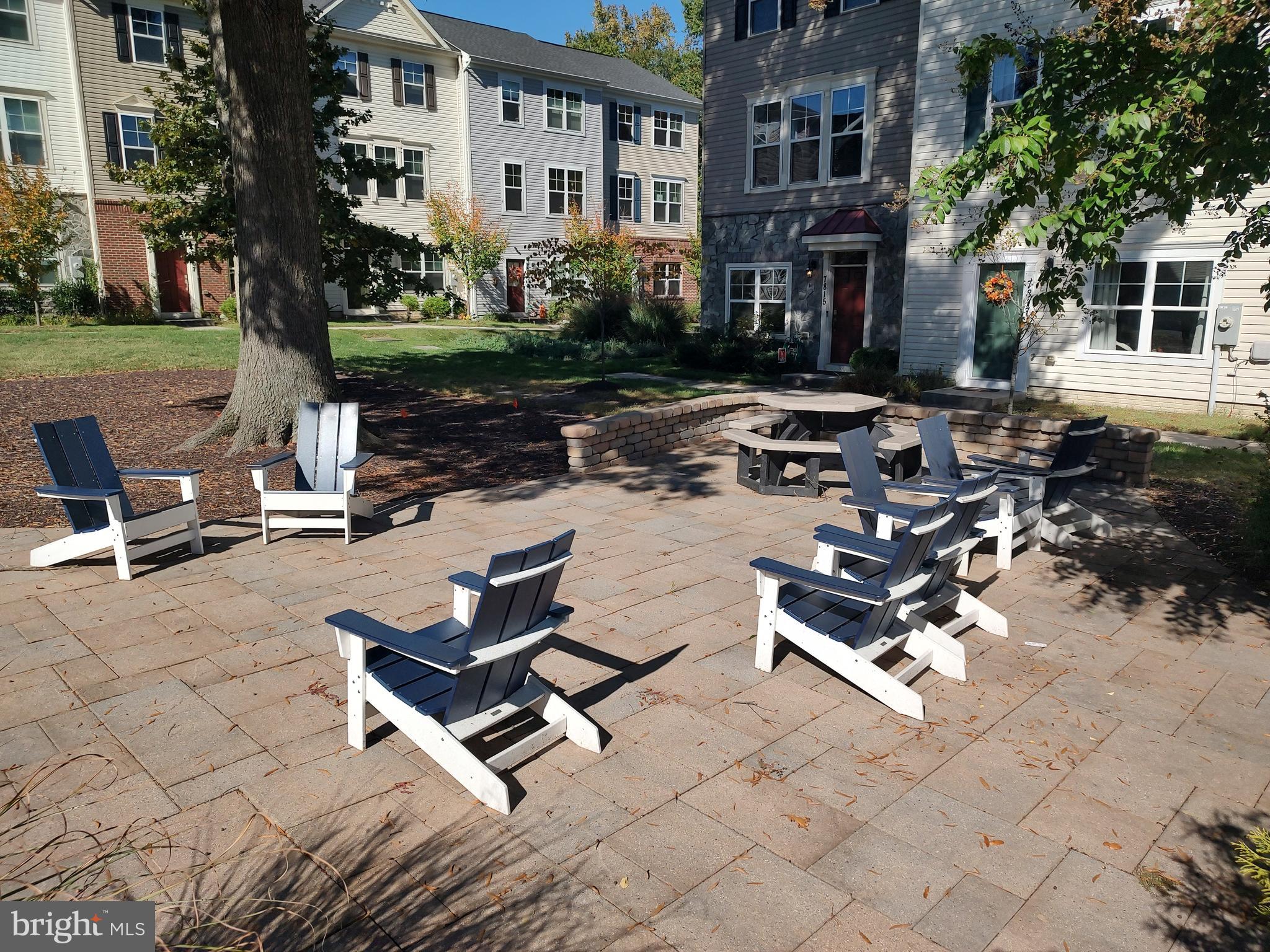 OAKVIEW VILLAGE - Residential