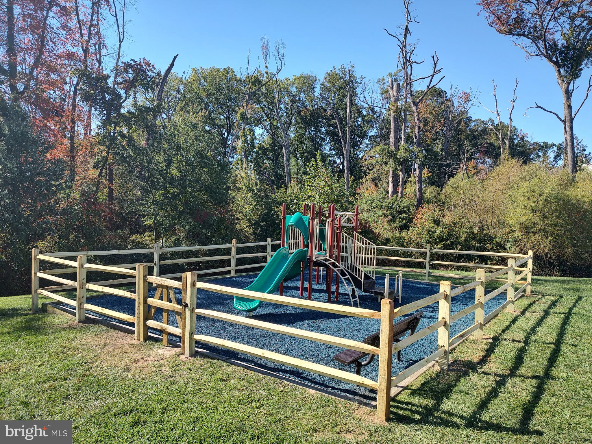 OAKVIEW VILLAGE - Residential