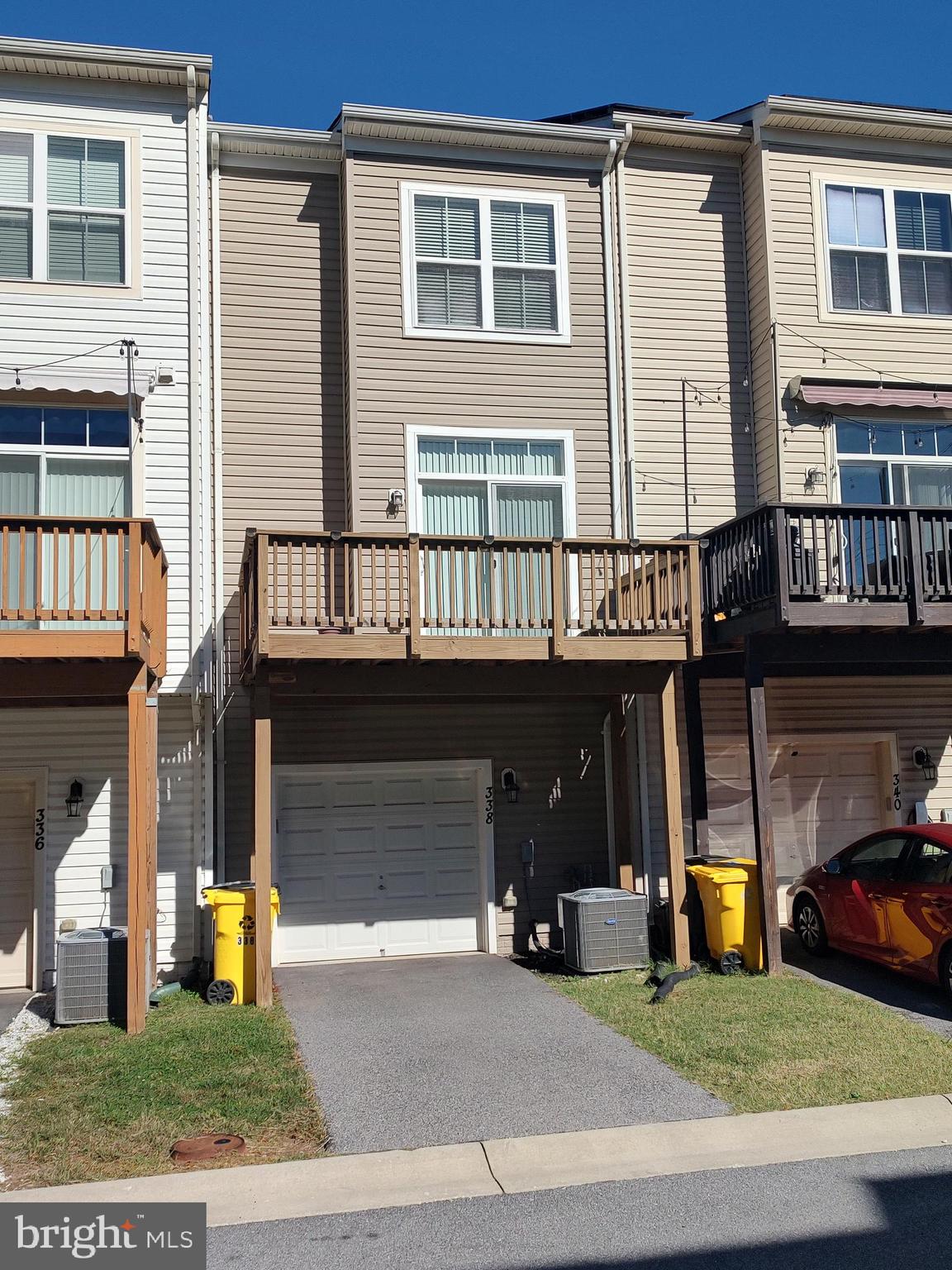 338 WHITE OAK WAY