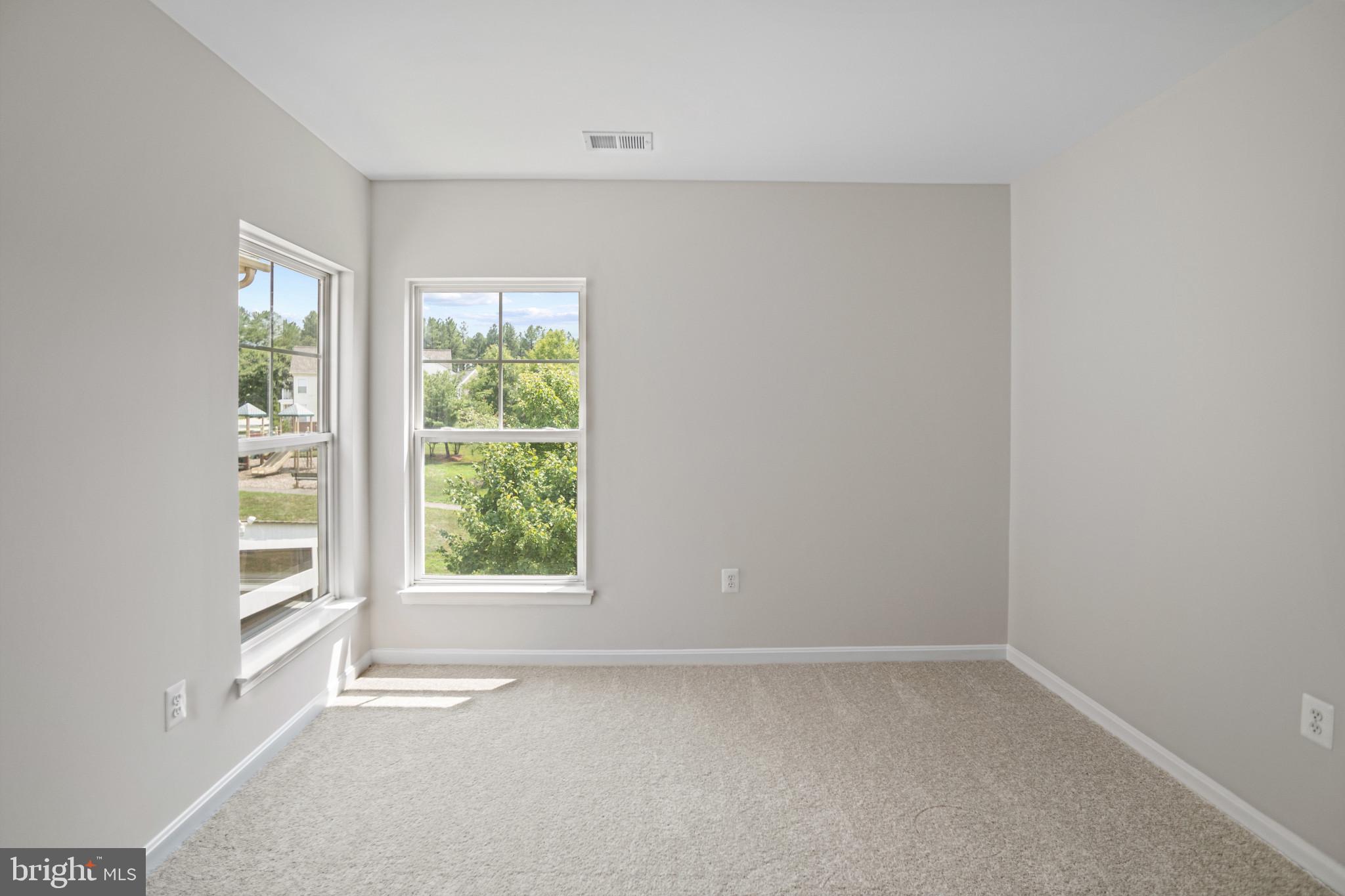 SEVEN OAKS - Residential