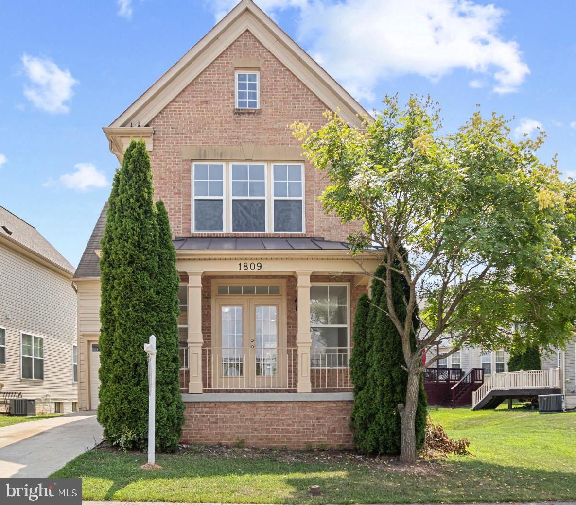 SEVEN OAKS - Residential