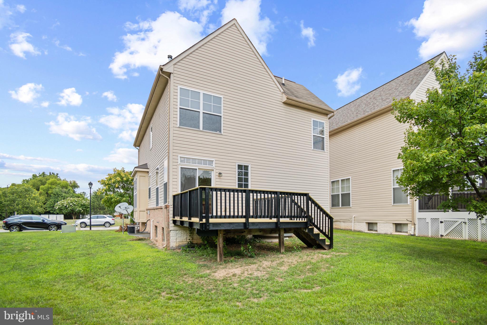 SEVEN OAKS - Residential