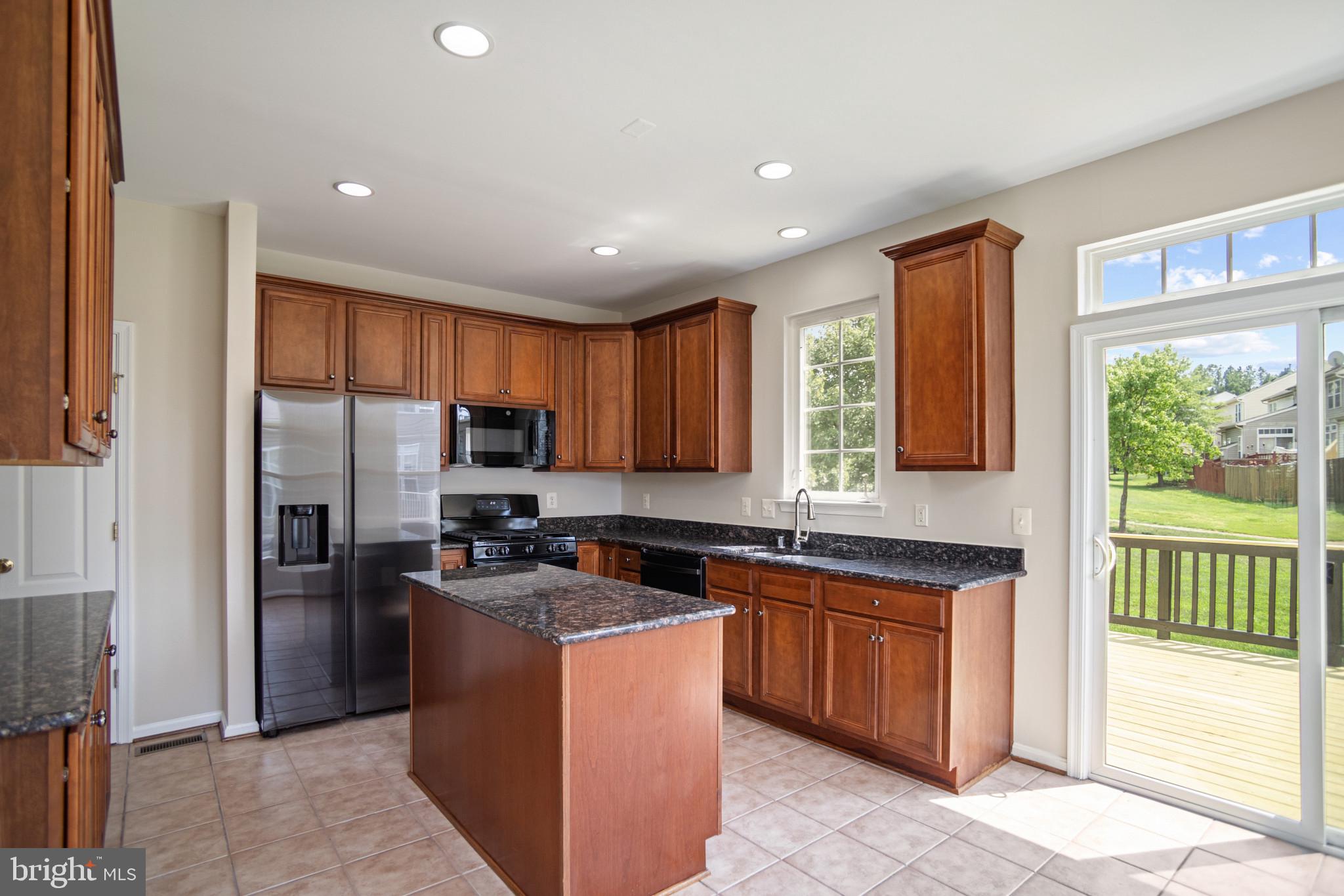 SEVEN OAKS - Residential