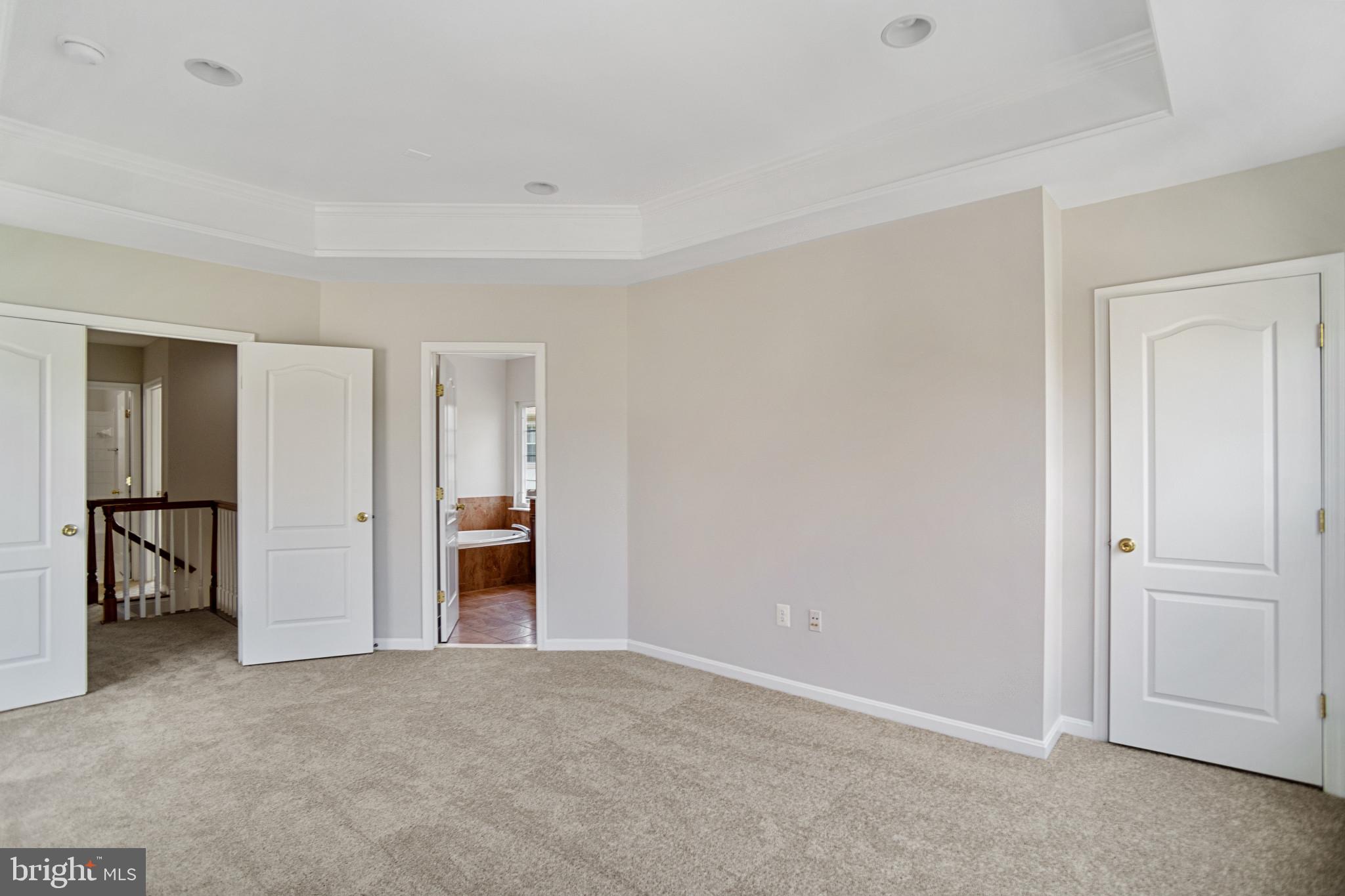 SEVEN OAKS - Residential