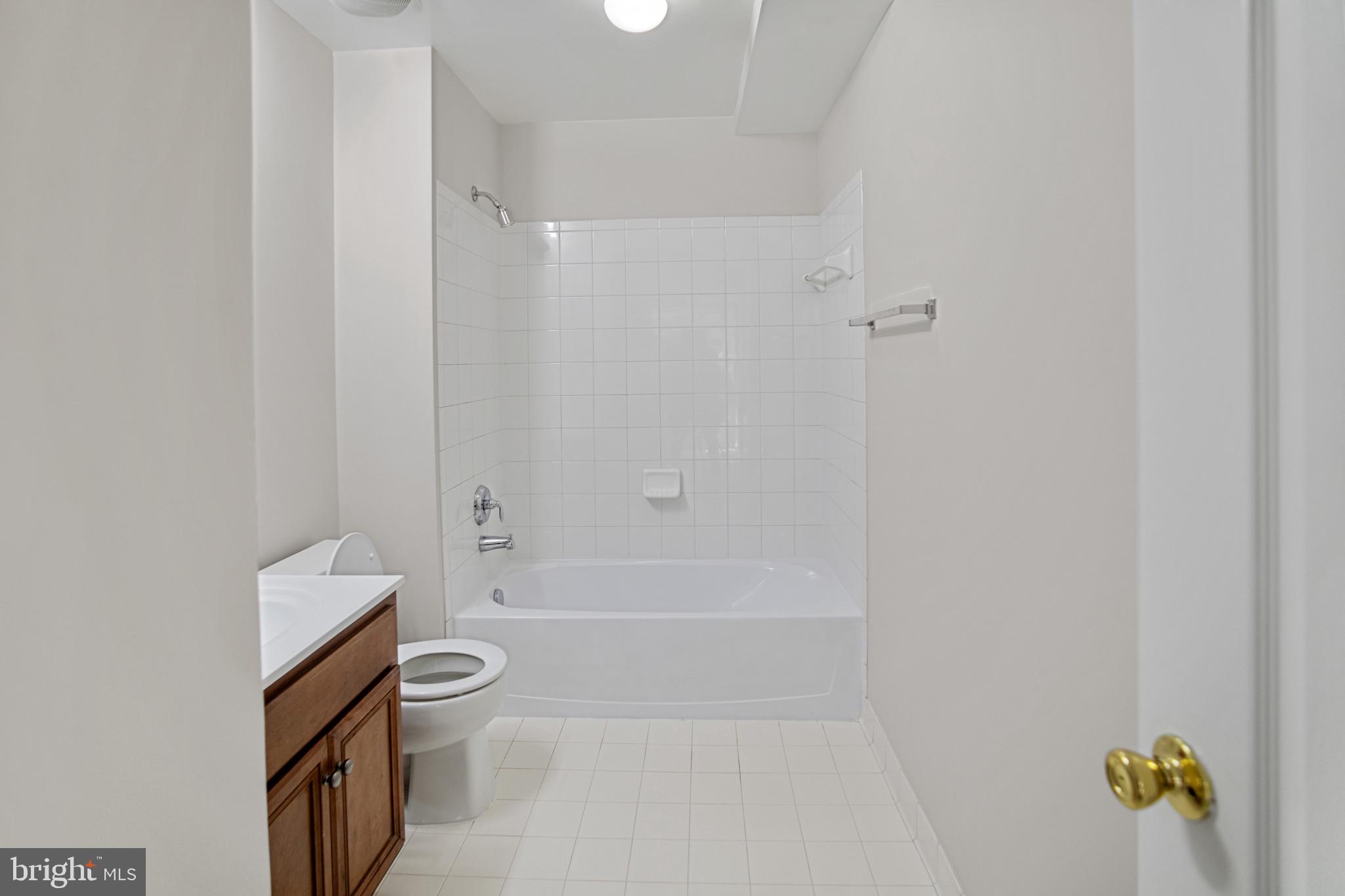 SEVEN OAKS - Residential