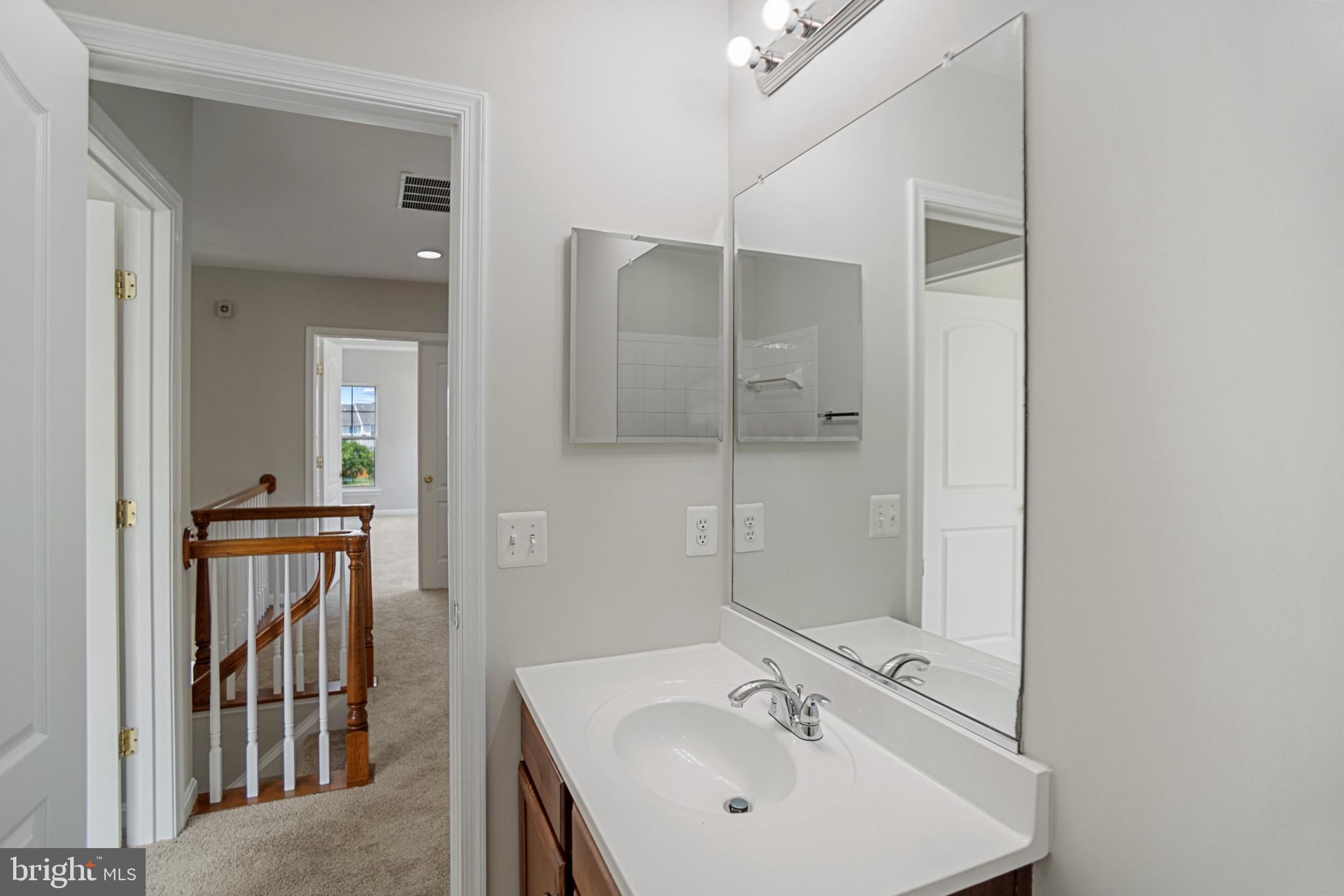 SEVEN OAKS - Residential