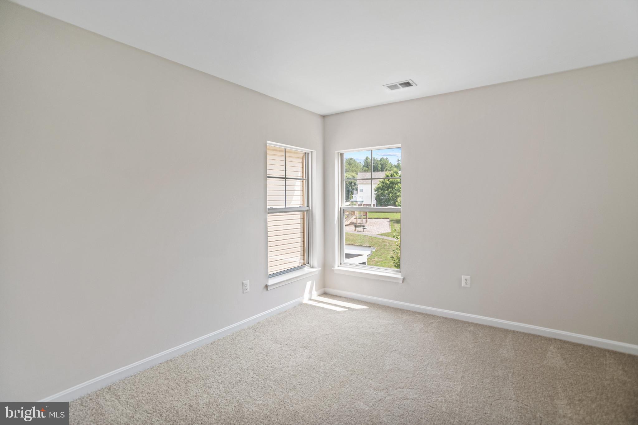 SEVEN OAKS - Residential