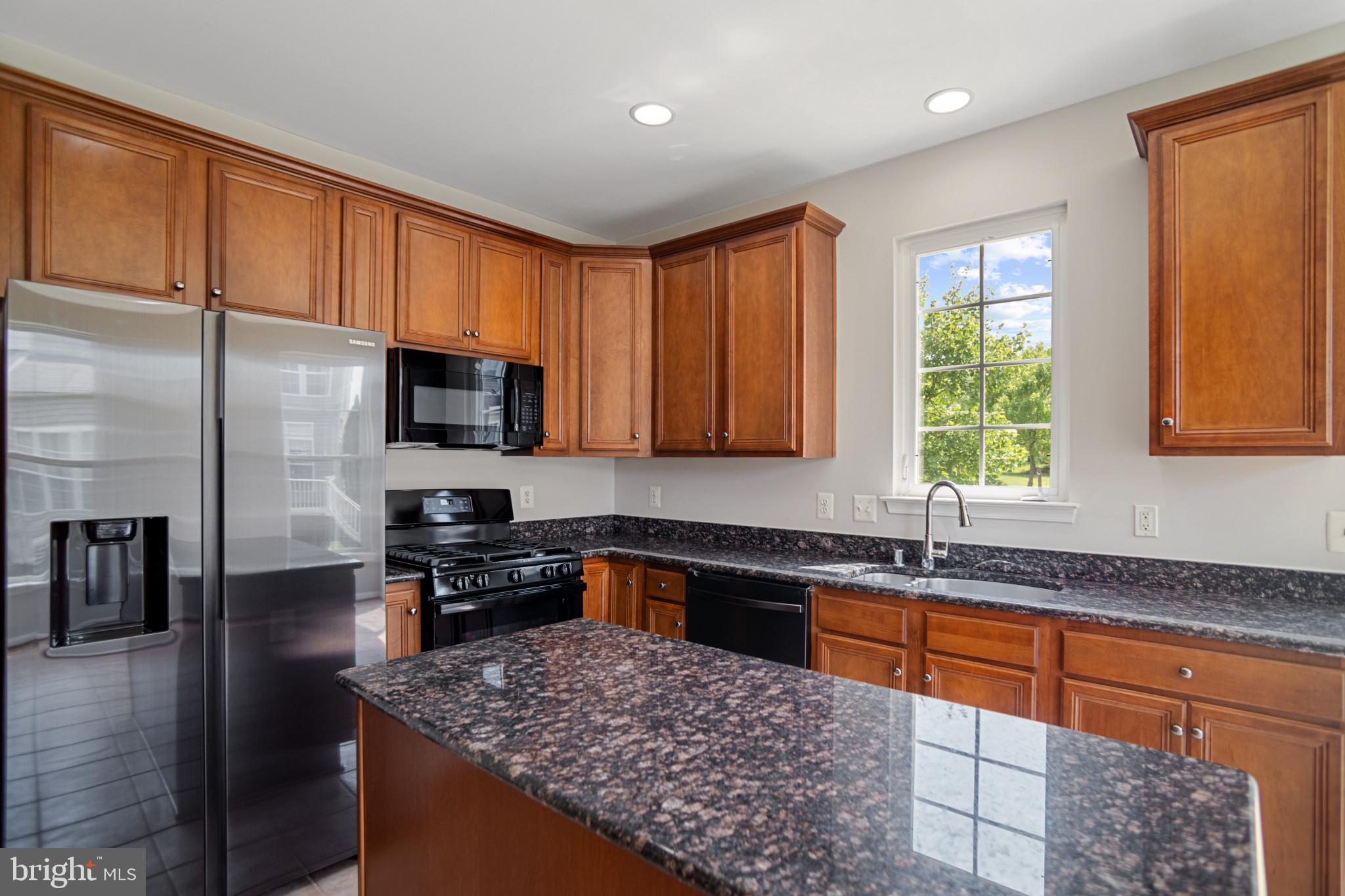 SEVEN OAKS - Residential