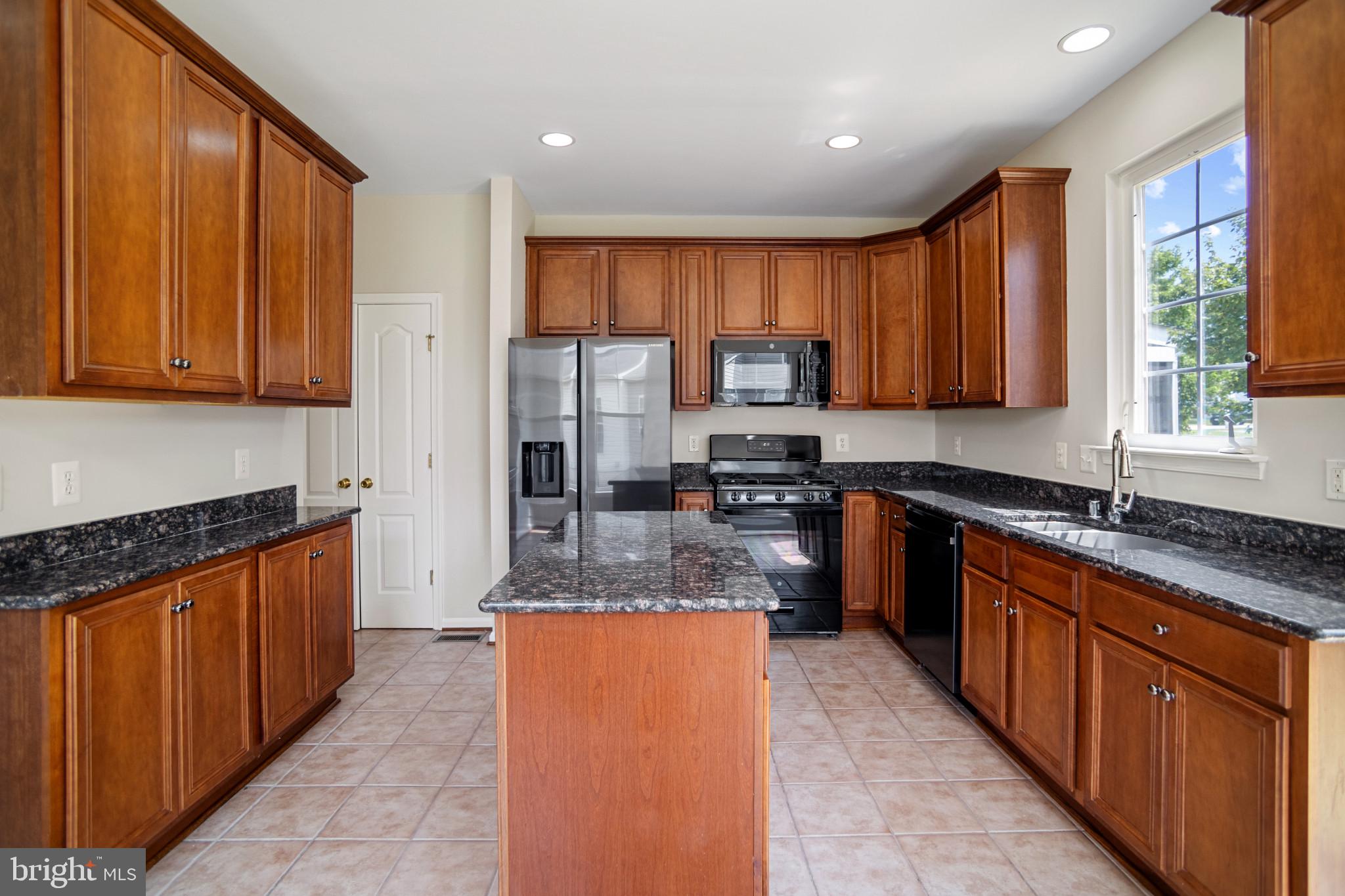 SEVEN OAKS - Residential