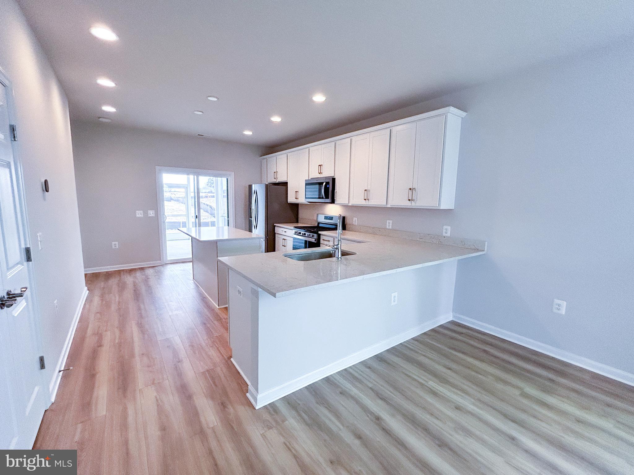 HIATT POINTE AT SNOWDEN BRIDGE - Residential