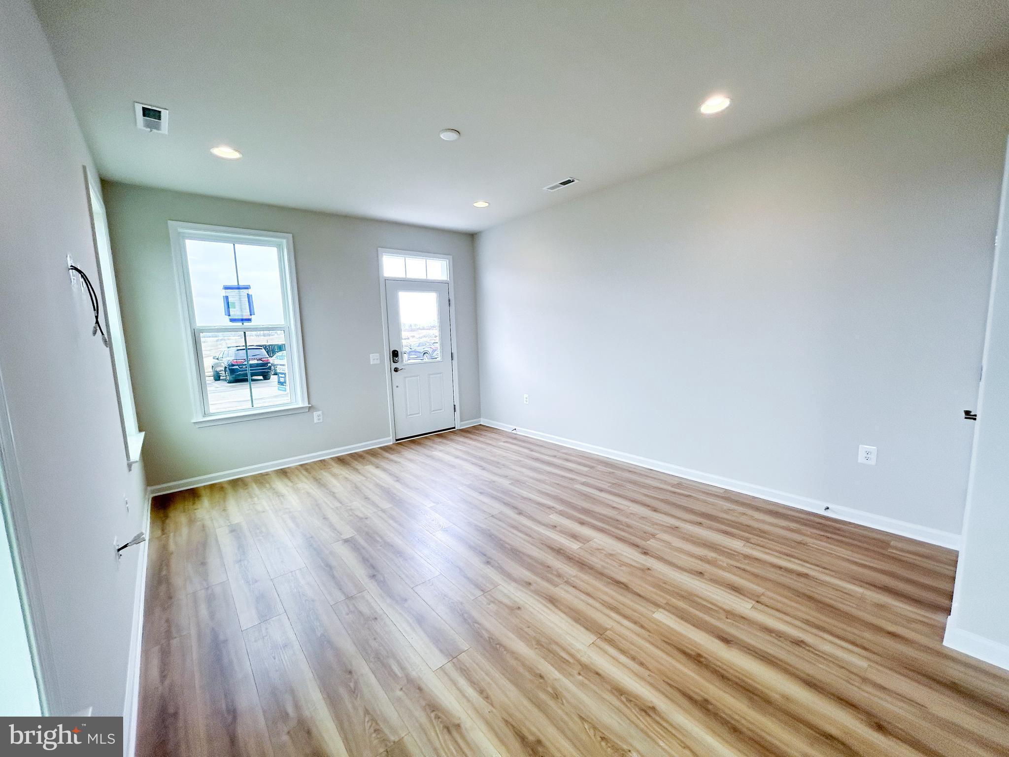 HIATT POINTE AT SNOWDEN BRIDGE - Residential