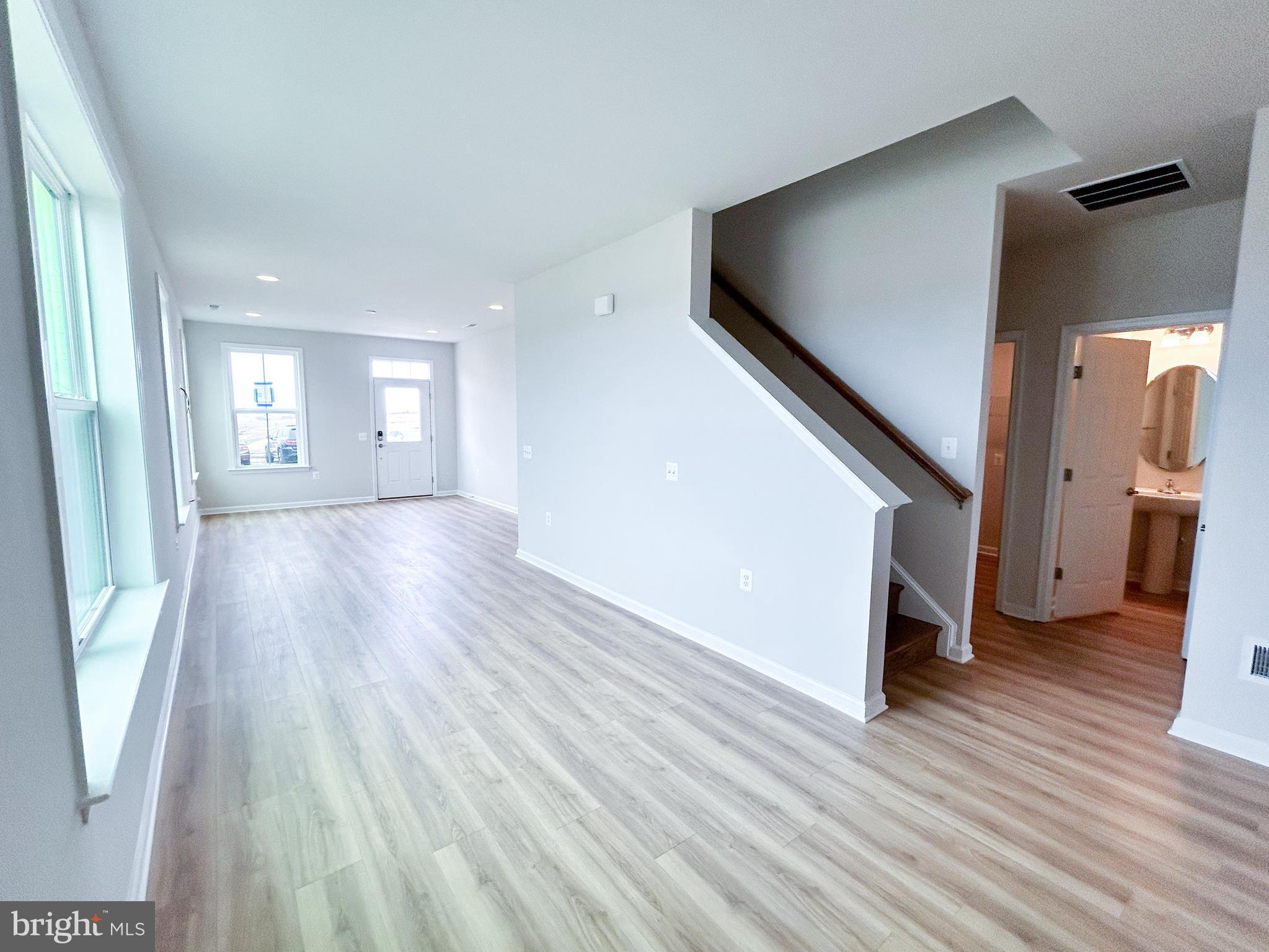 HIATT POINTE AT SNOWDEN BRIDGE - Residential