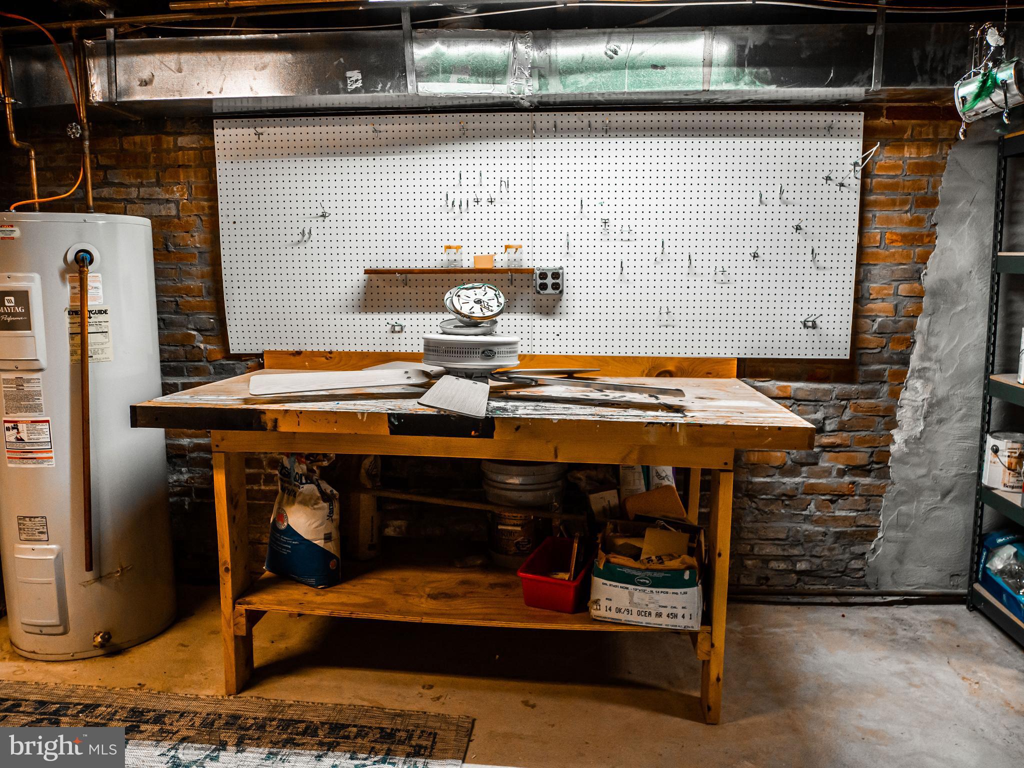 FEDERAL HILL HISTORIC DISTRICT - Residential Lease